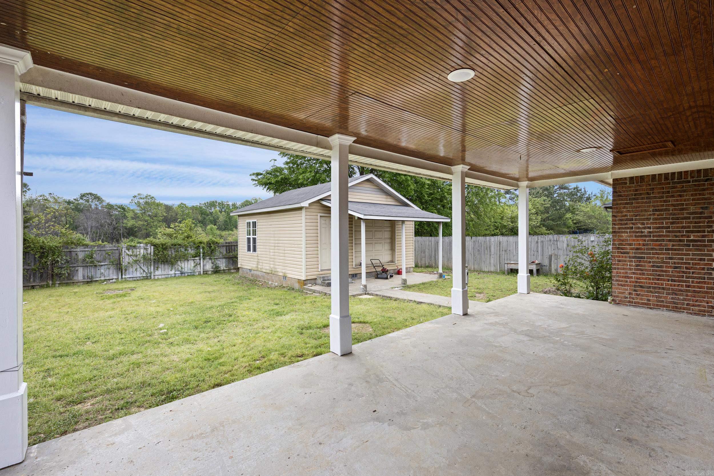 1311 S Pittsburg Ave  Russellville, AR