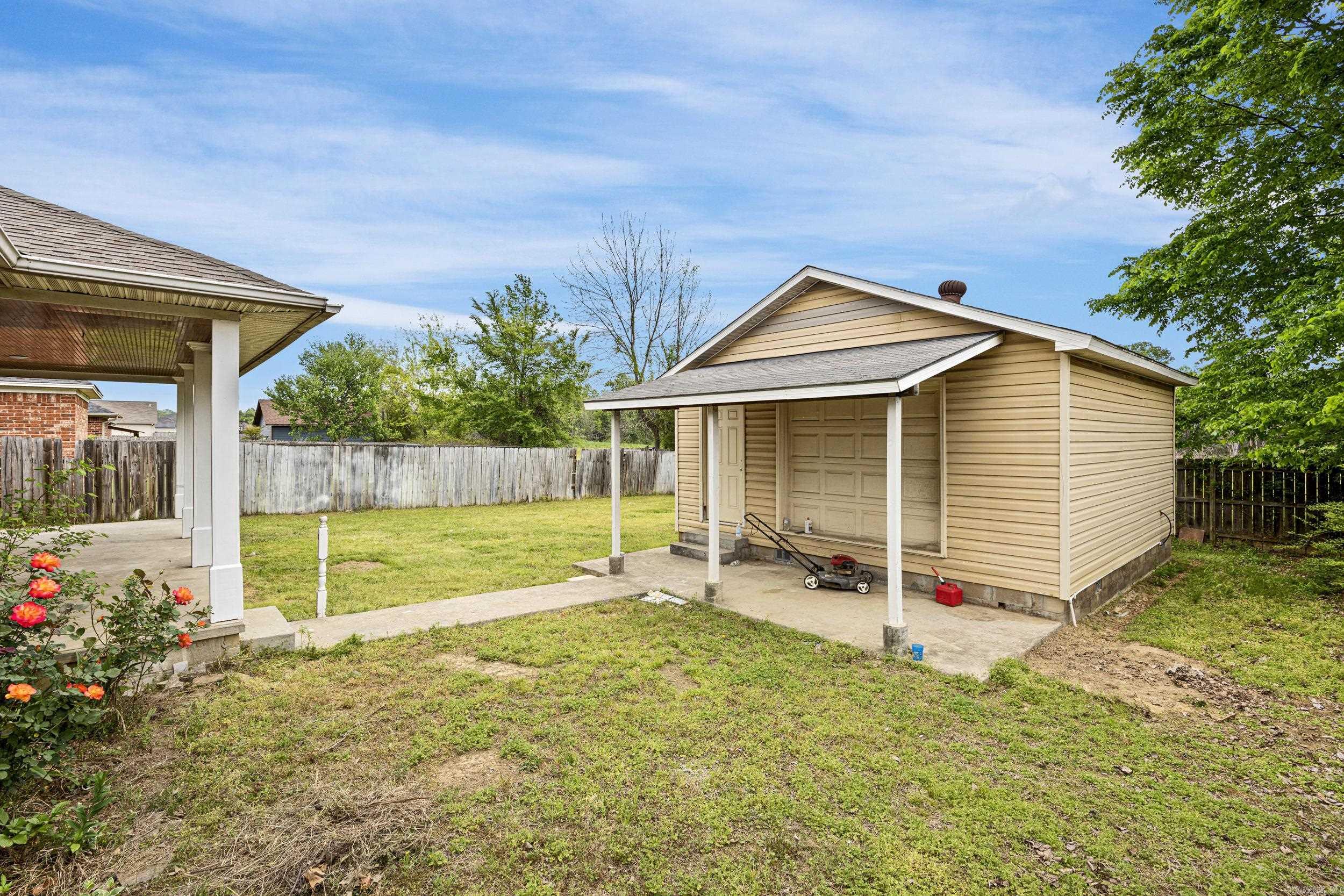 1311 S Pittsburg Ave  Russellville, AR