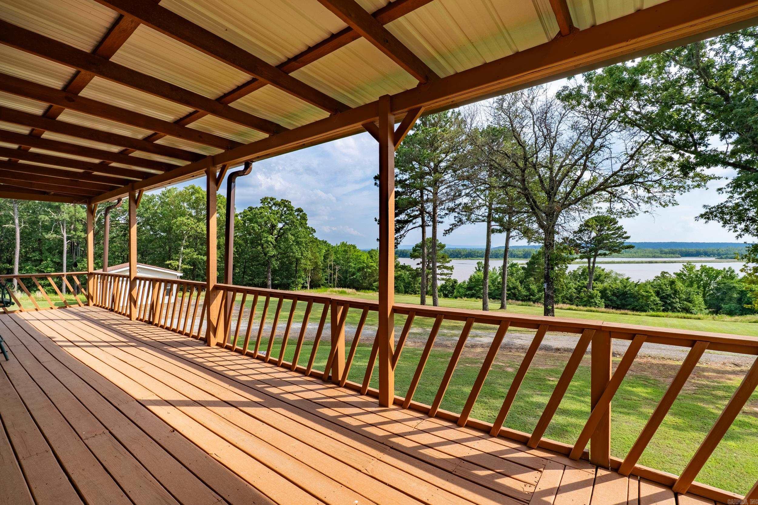 637  Riverpoint Rd  Clarksville, AR