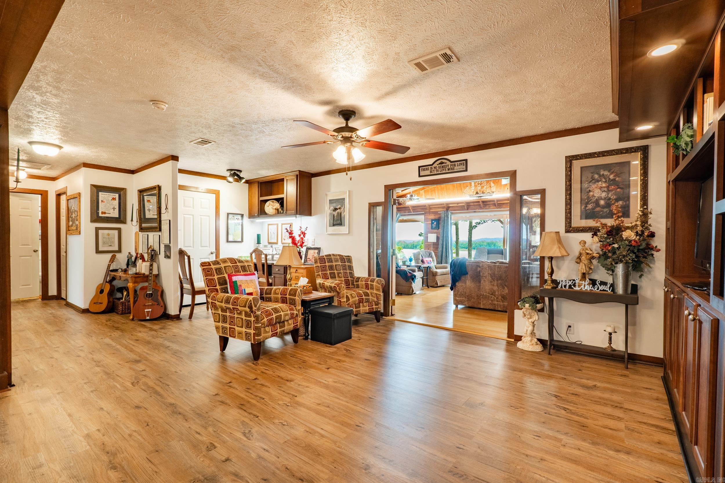 637  Riverpoint Rd  Clarksville, AR