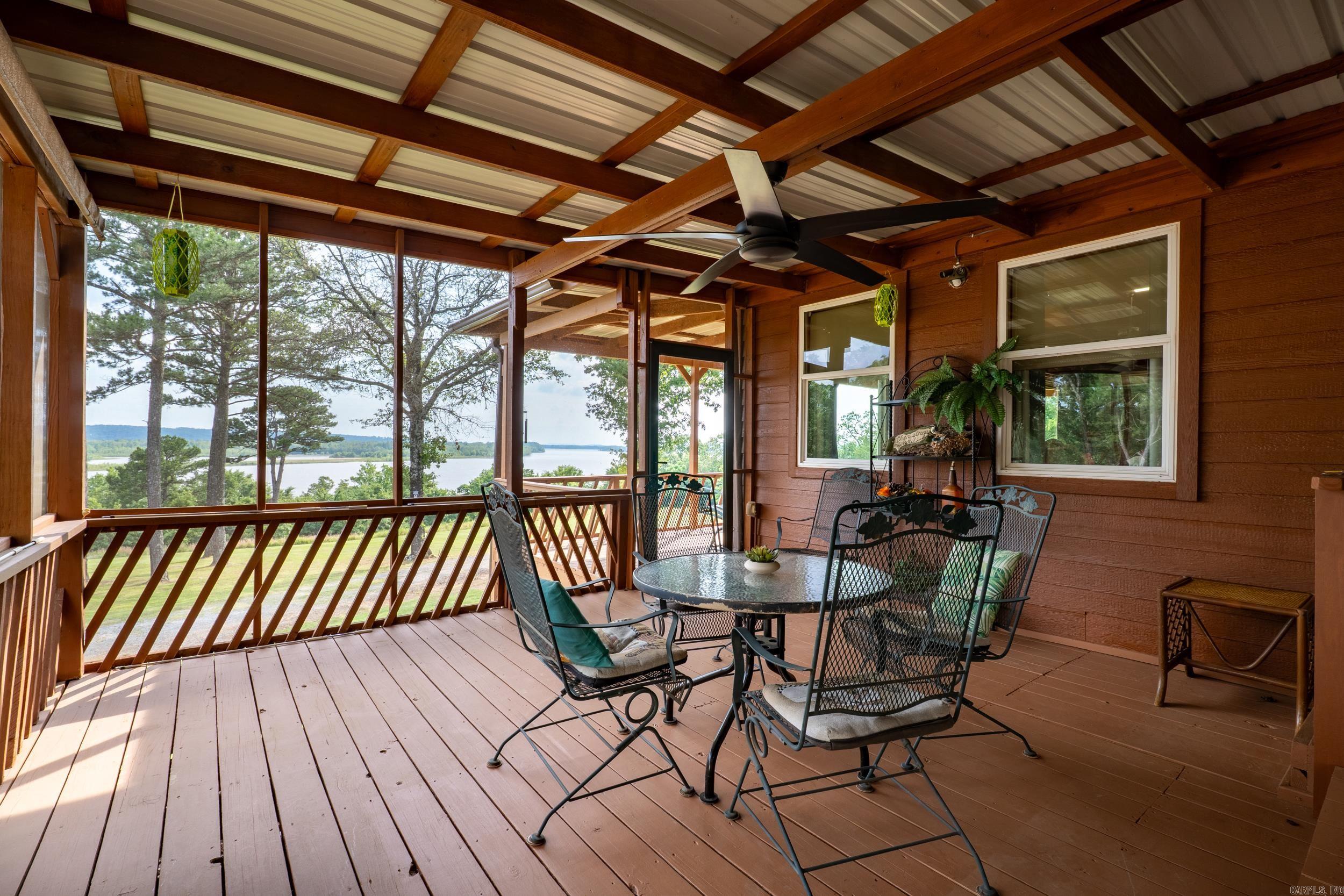 637  Riverpoint Rd  Clarksville, AR
