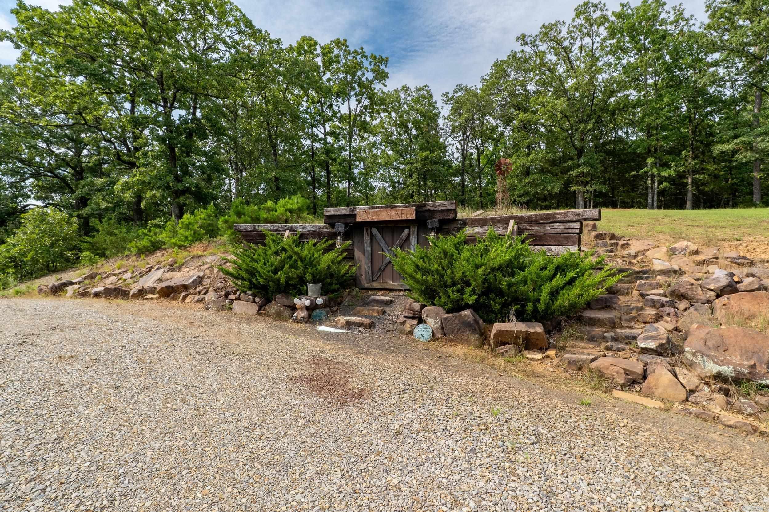 637  Riverpoint Rd  Clarksville, AR