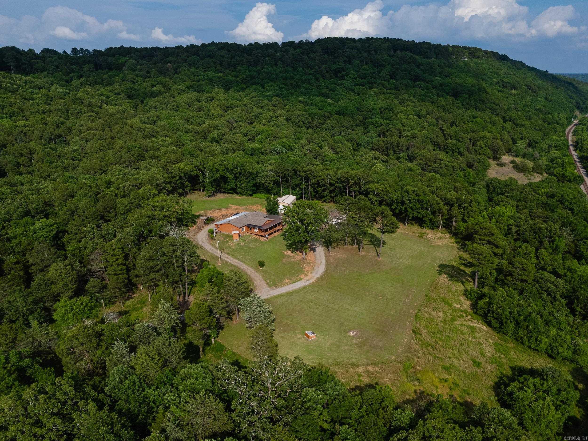 637  Riverpoint Rd  Clarksville, AR