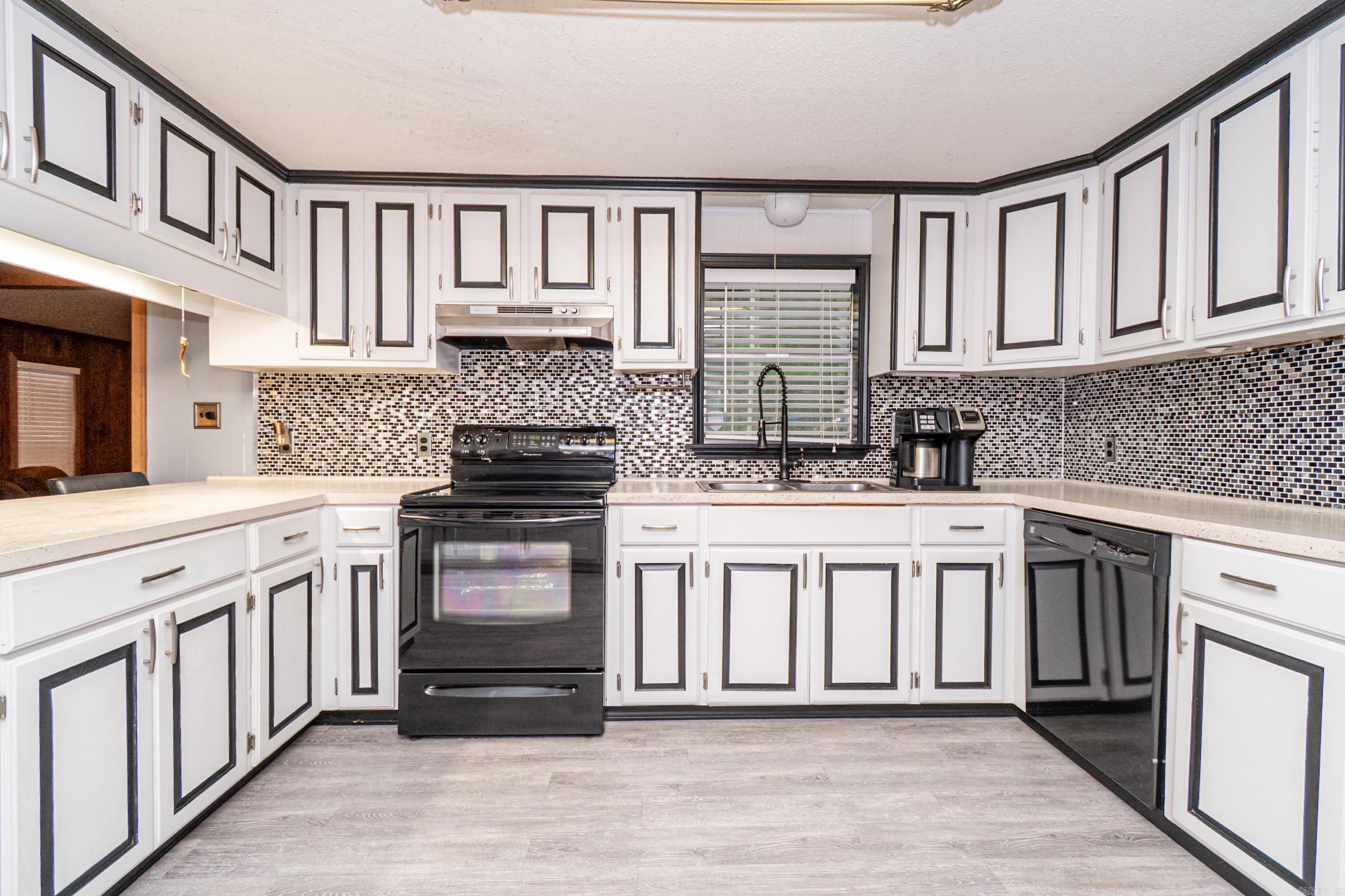 1565  Forest View  Camden, AR