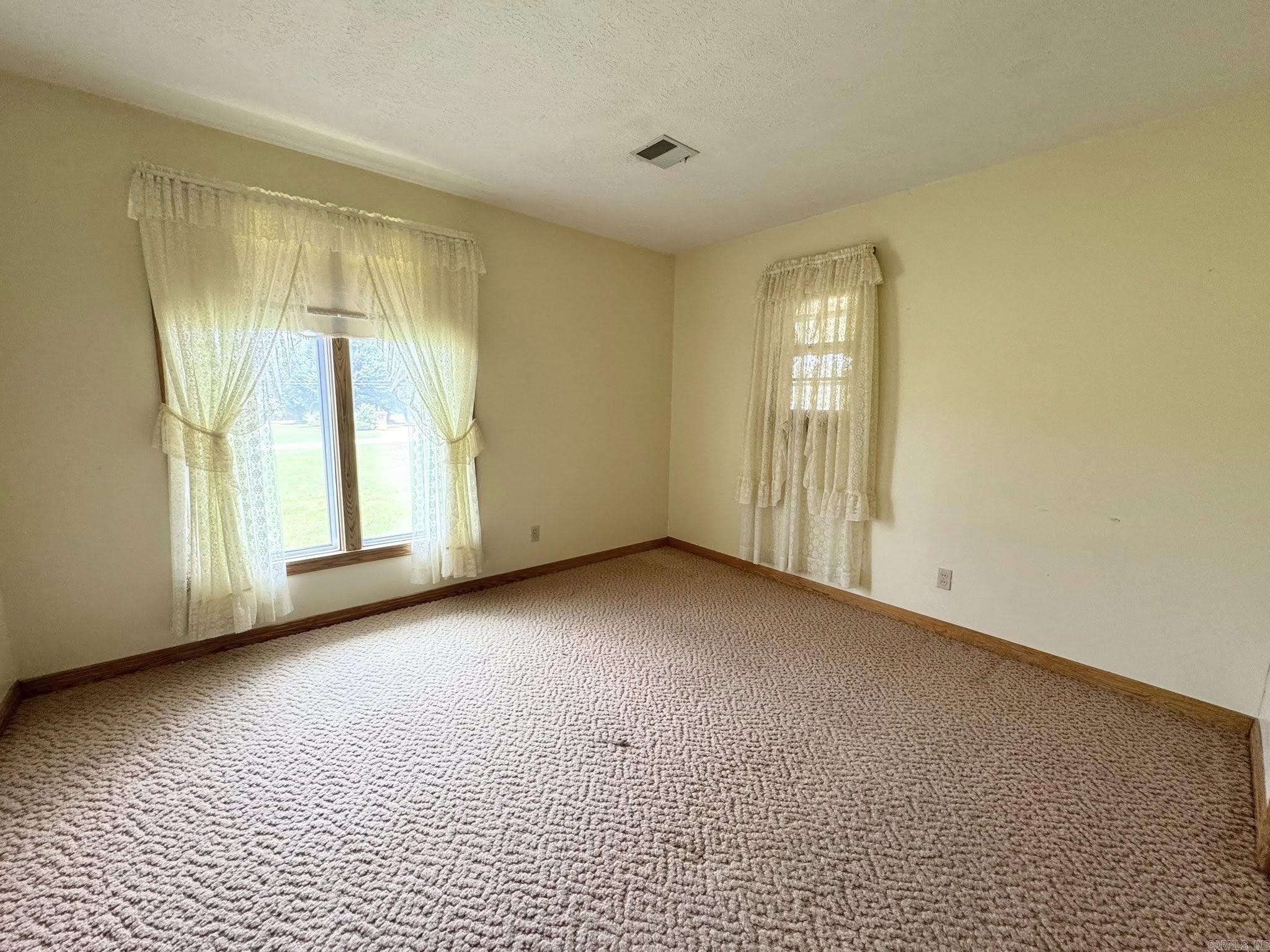 203 N Bayou  Mountain View, AR