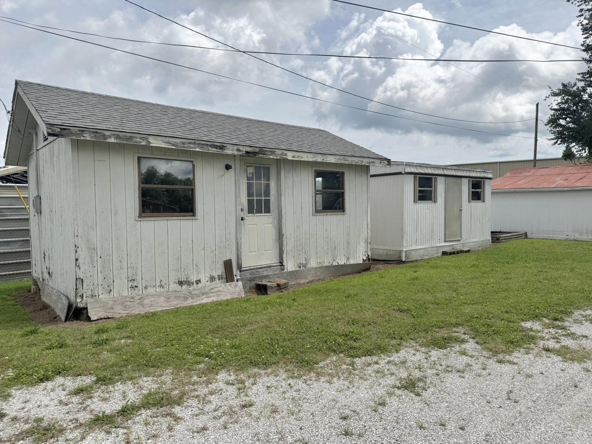 203 N Bayou  Mountain View, AR