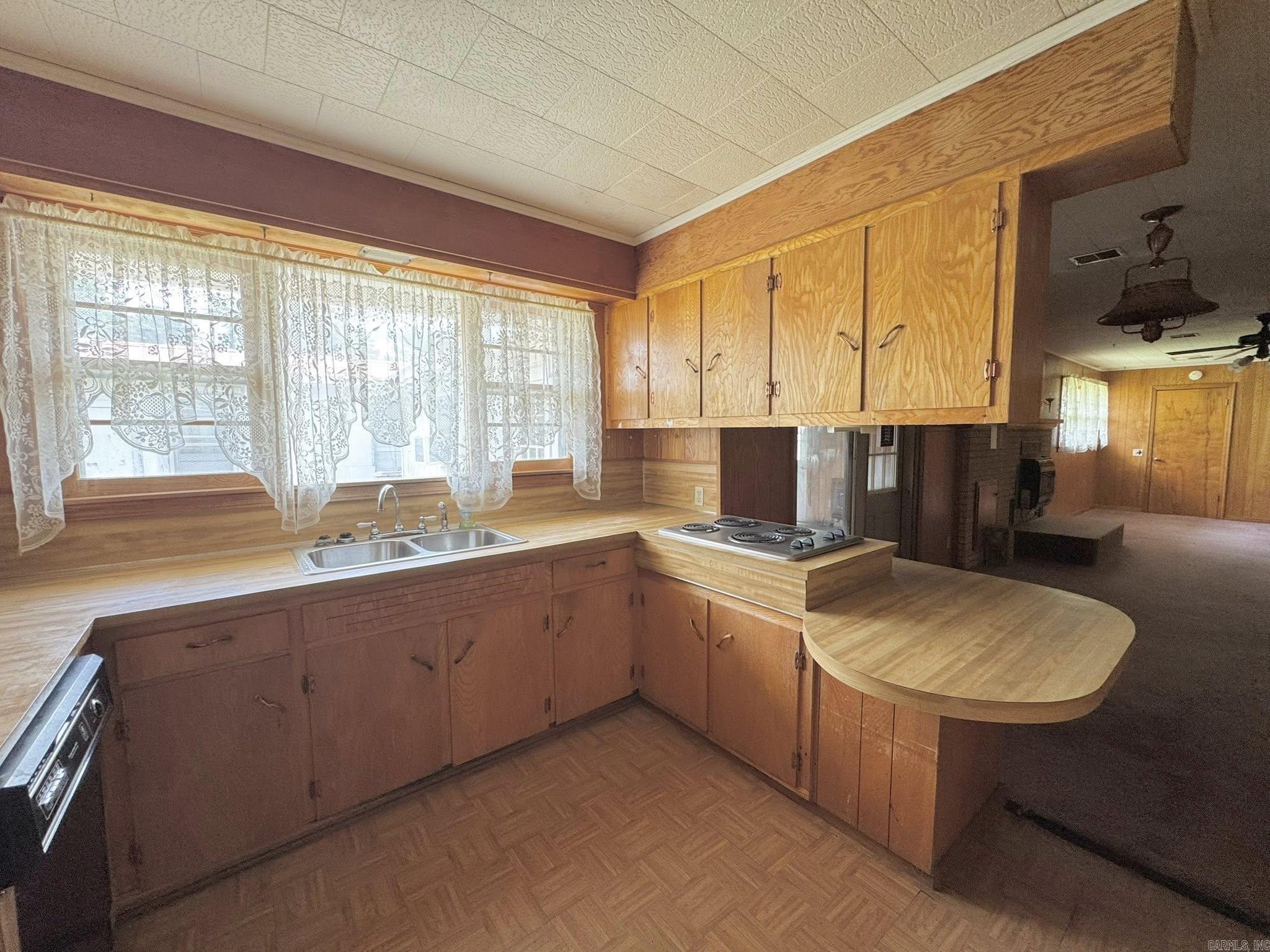 203 N Bayou  Mountain View, AR