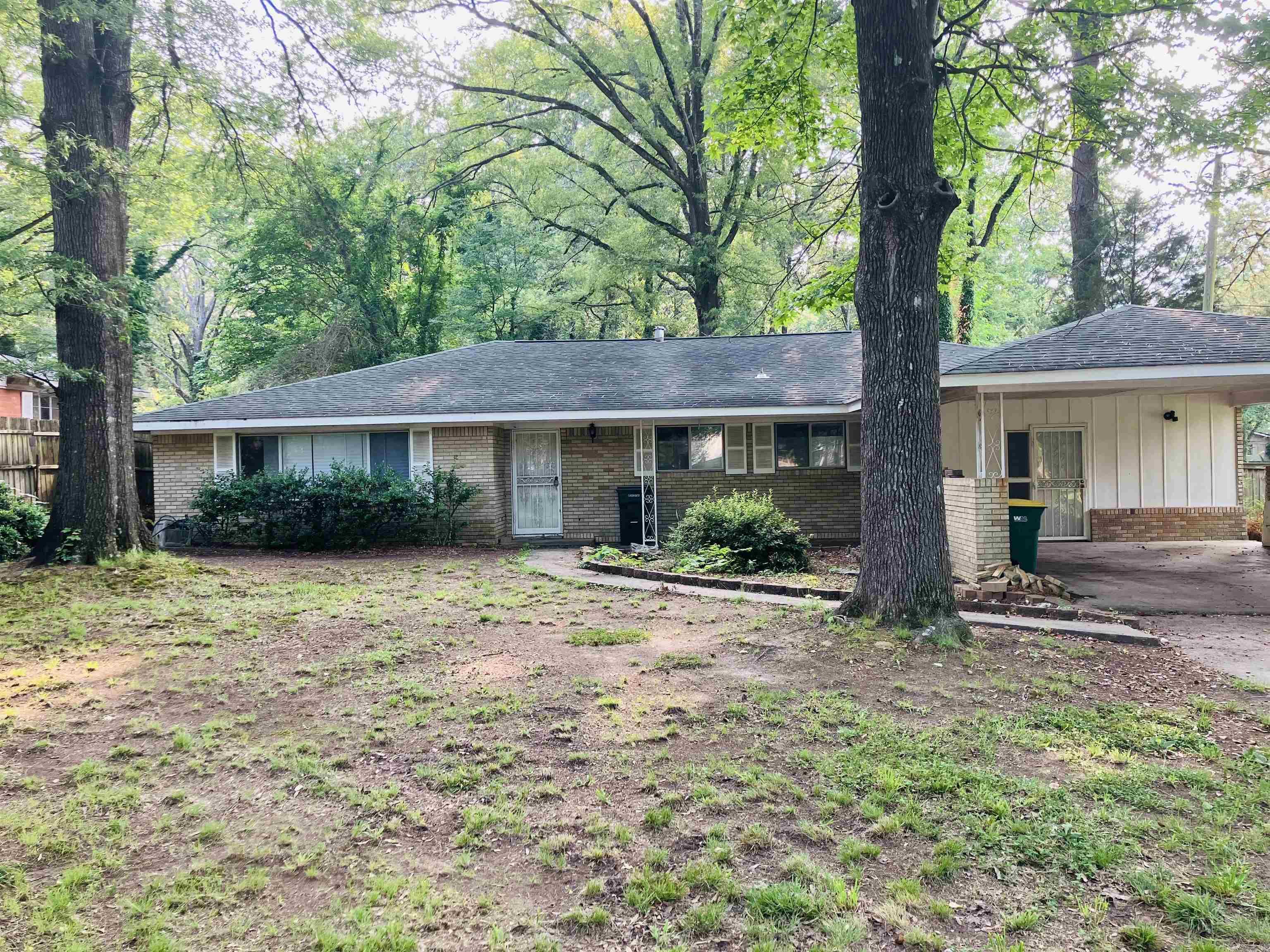5006  Manor  Little Rock, AR