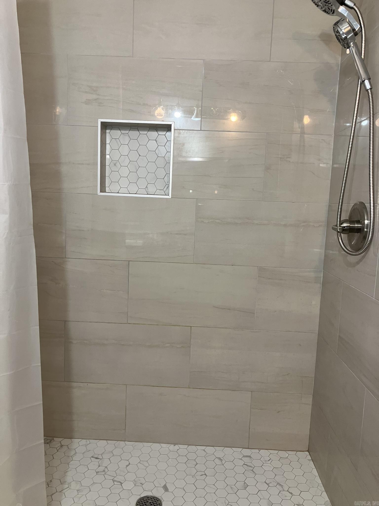 5006  Manor  Little Rock, AR