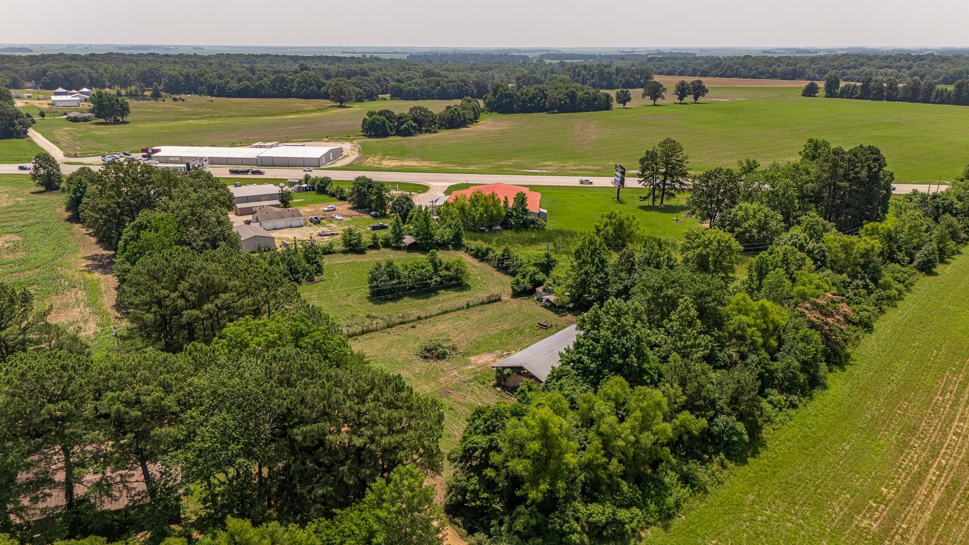 154 (shop) CR 761 Road  Brookland, AR