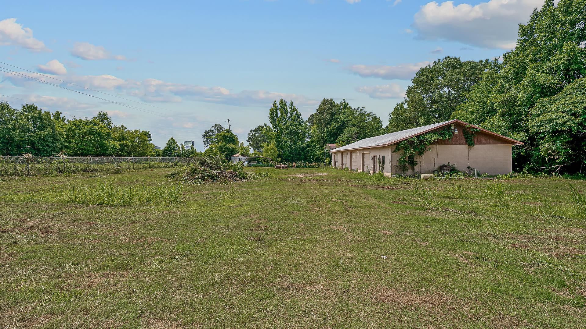 154 (shop) CR 761 Road  Brookland, AR