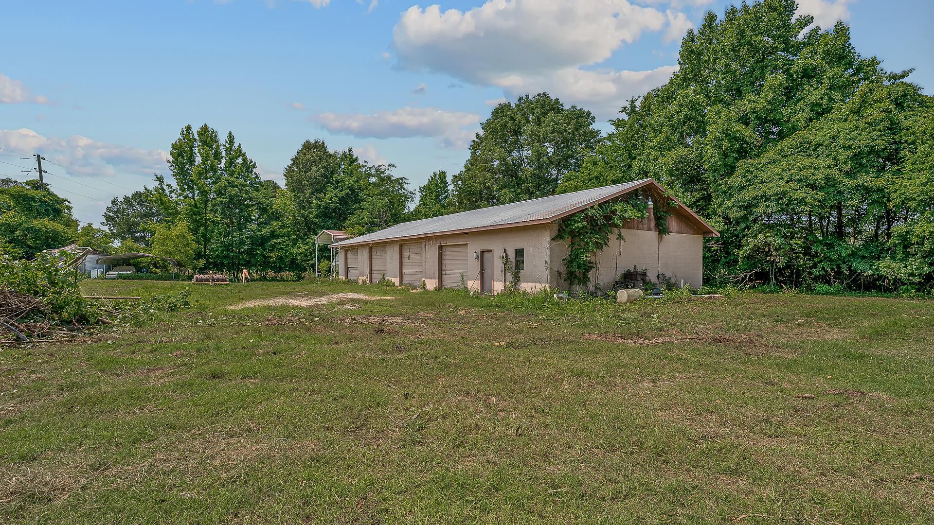 154 (shop) CR 761 Road  Brookland, AR