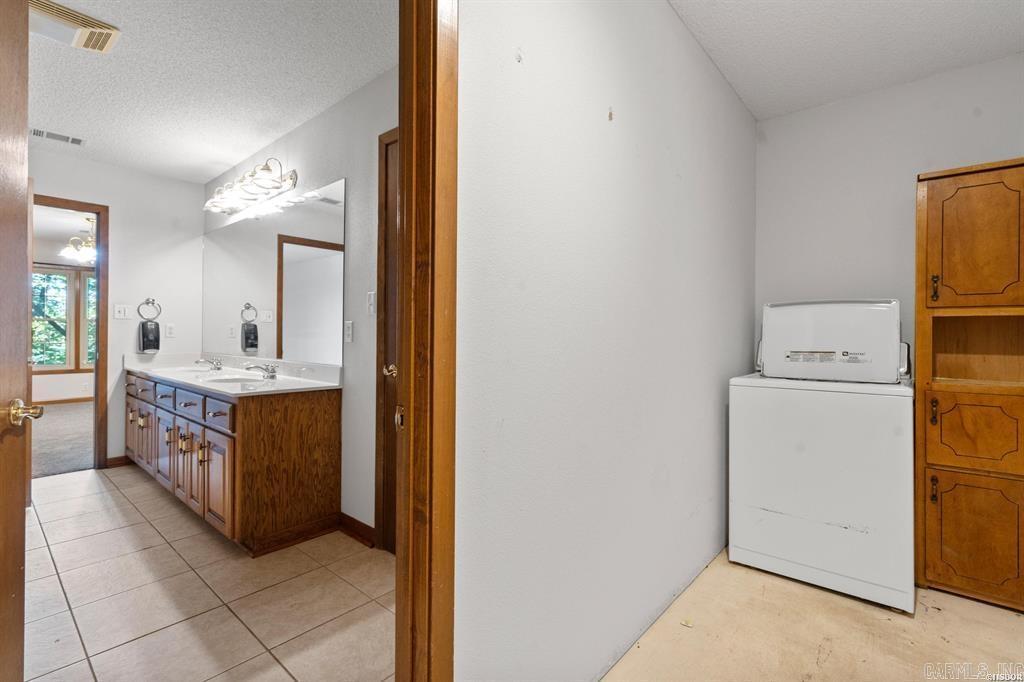209  Trojan  Hot Springs, AR
