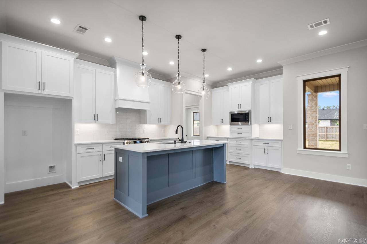 512  Corondelet Lane  Maumelle, AR