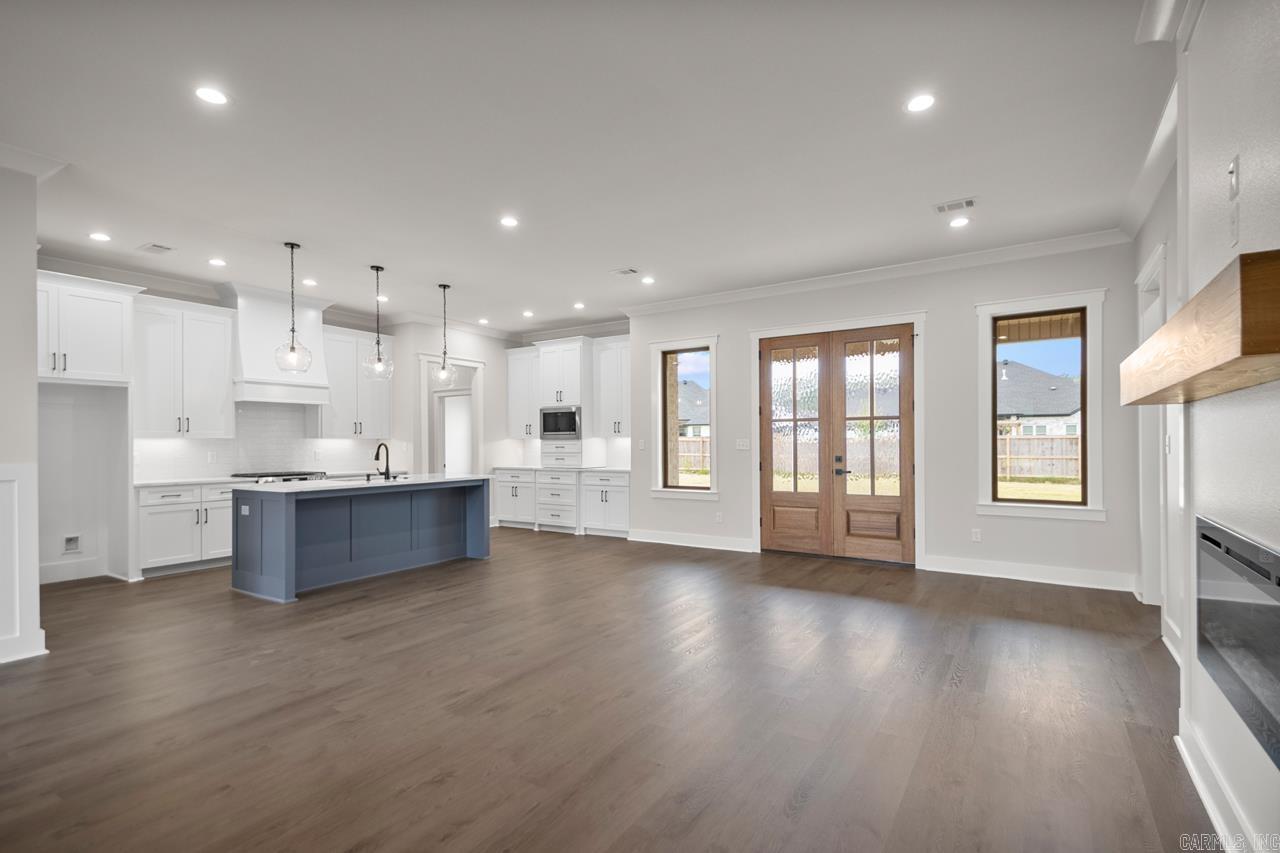 512  Corondelet Lane  Maumelle, AR