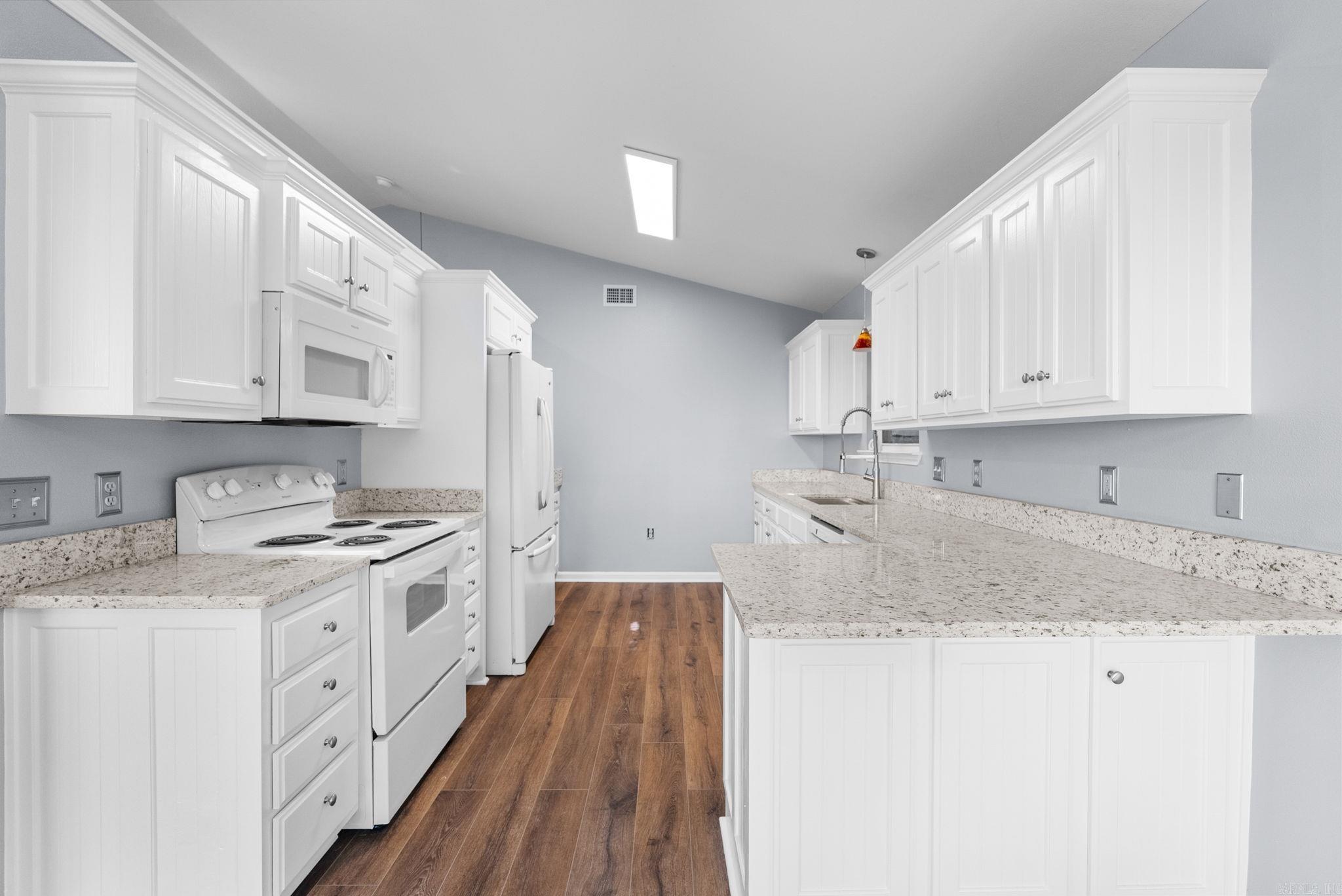 30  High Point  Mayflower, AR