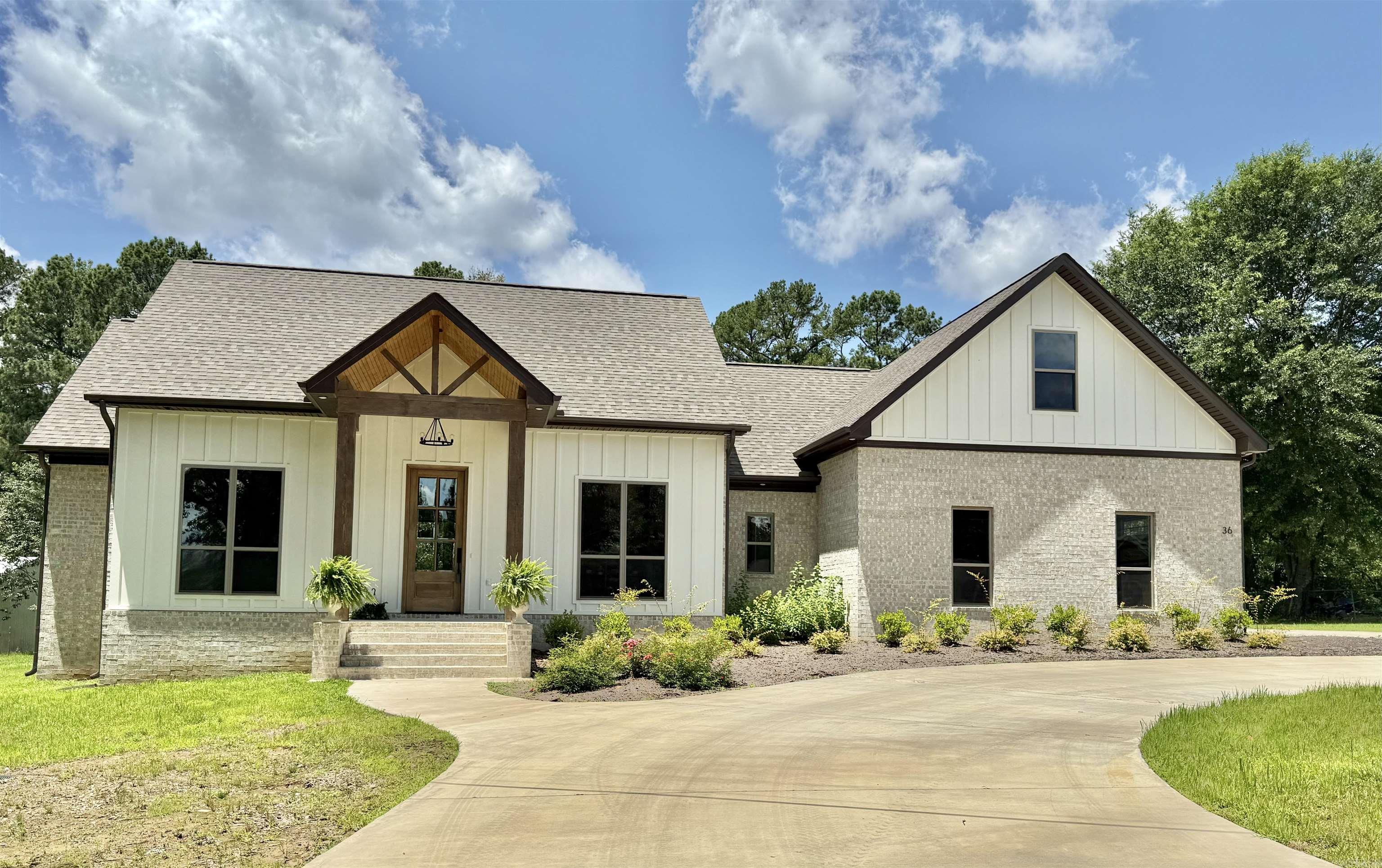 36 Church Circle