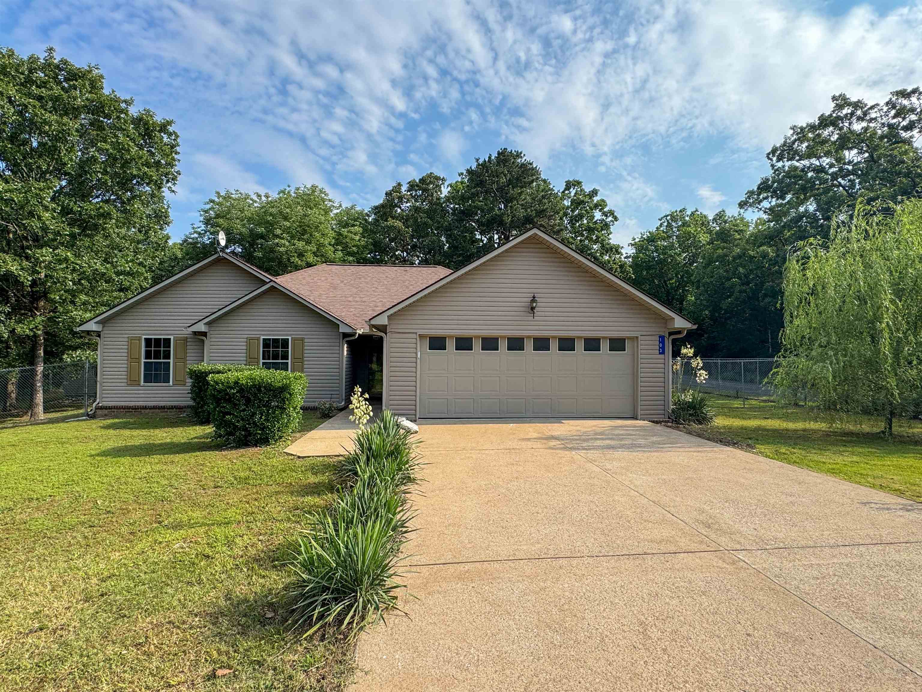 103  Yasmine Ln  Cave City, AR