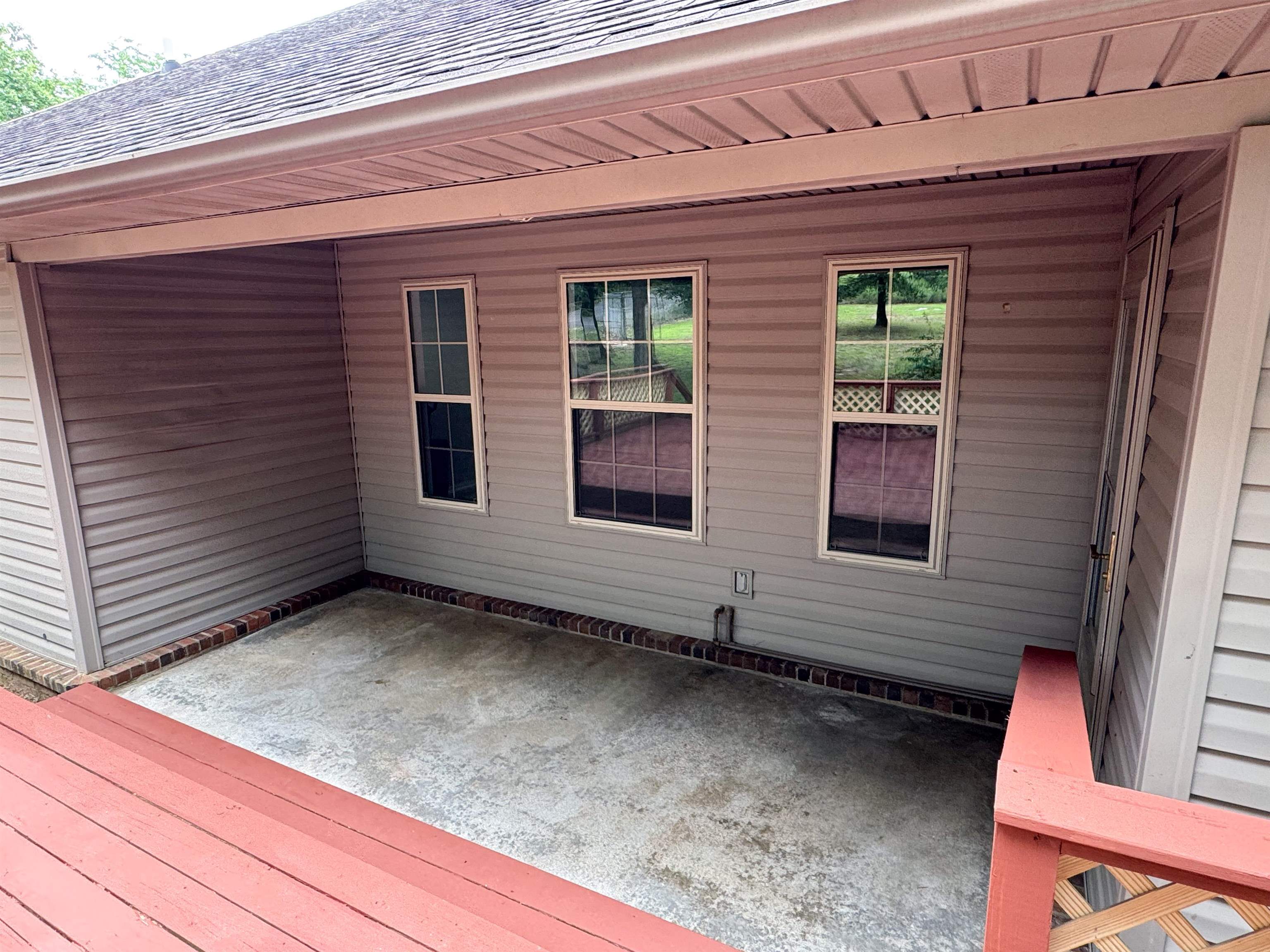 103  Yasmine Ln  Cave City, AR