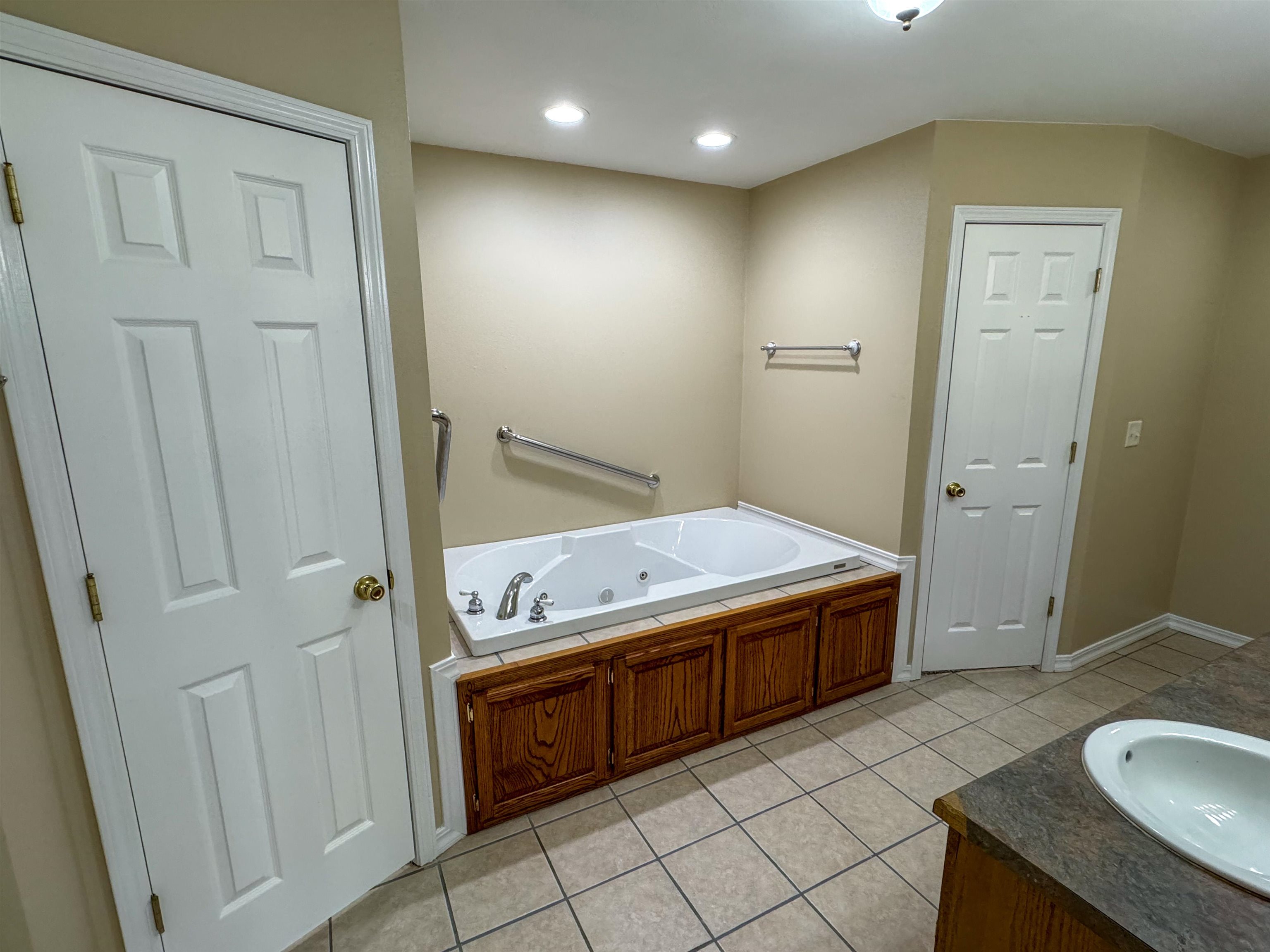 103  Yasmine Ln  Cave City, AR