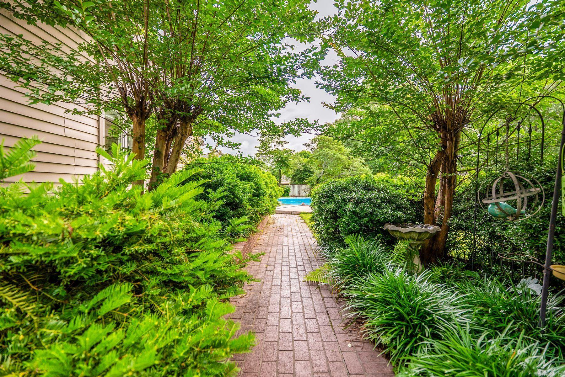 19  Privett Park Dr  Lonoke, AR