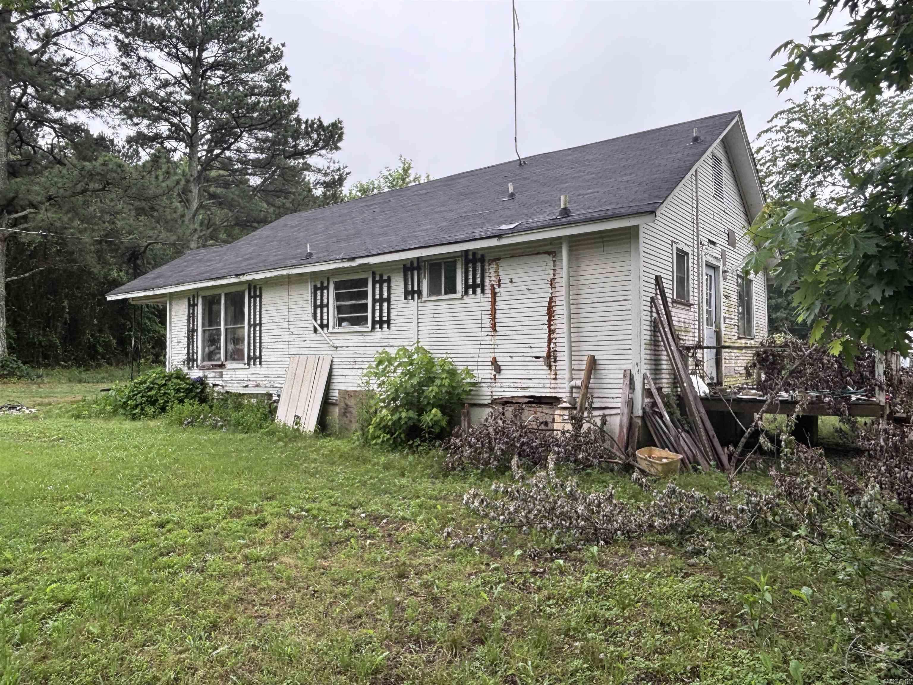 1636  Riverpoint  Clarksville, AR