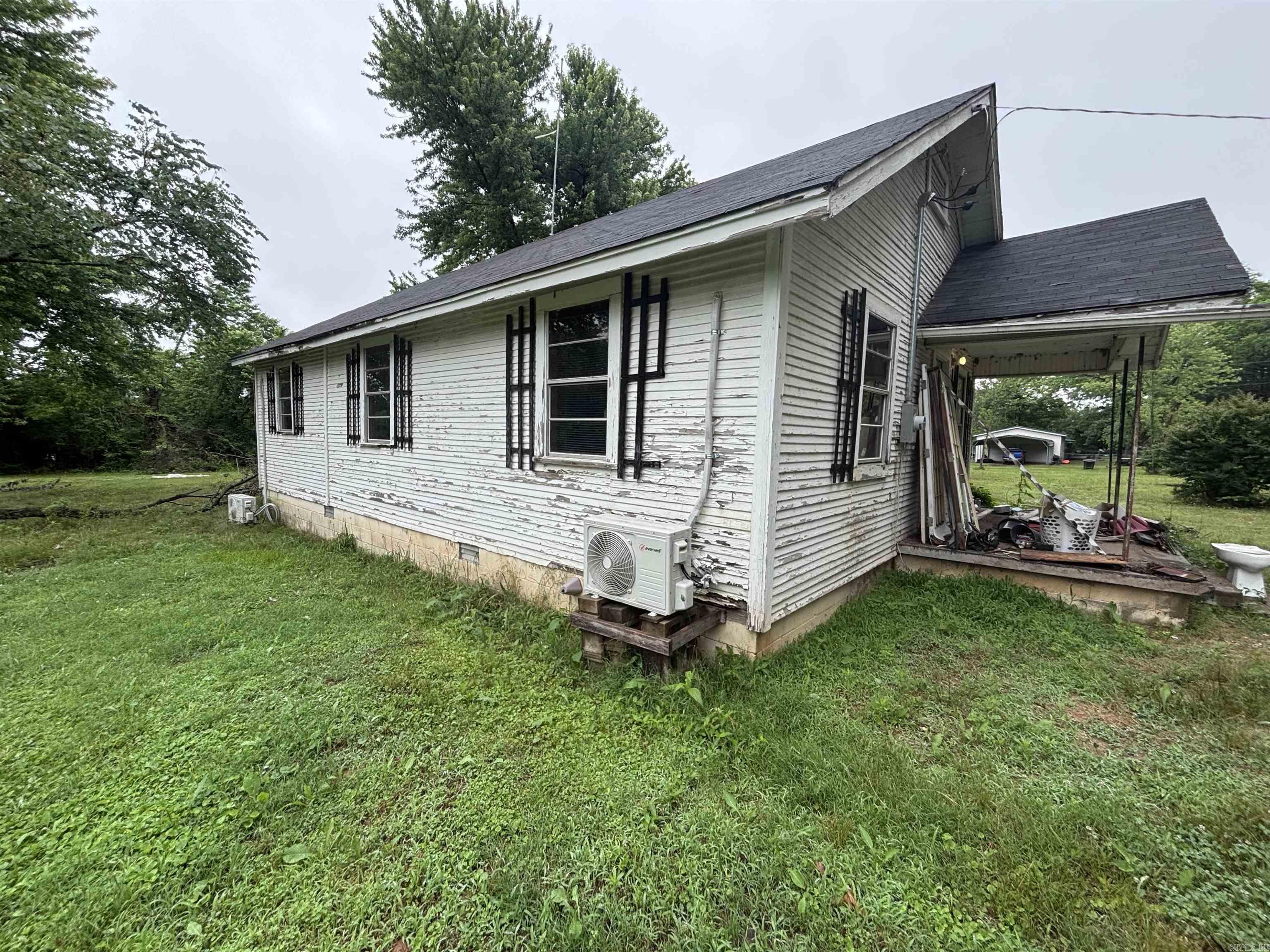 1636  Riverpoint  Clarksville, AR