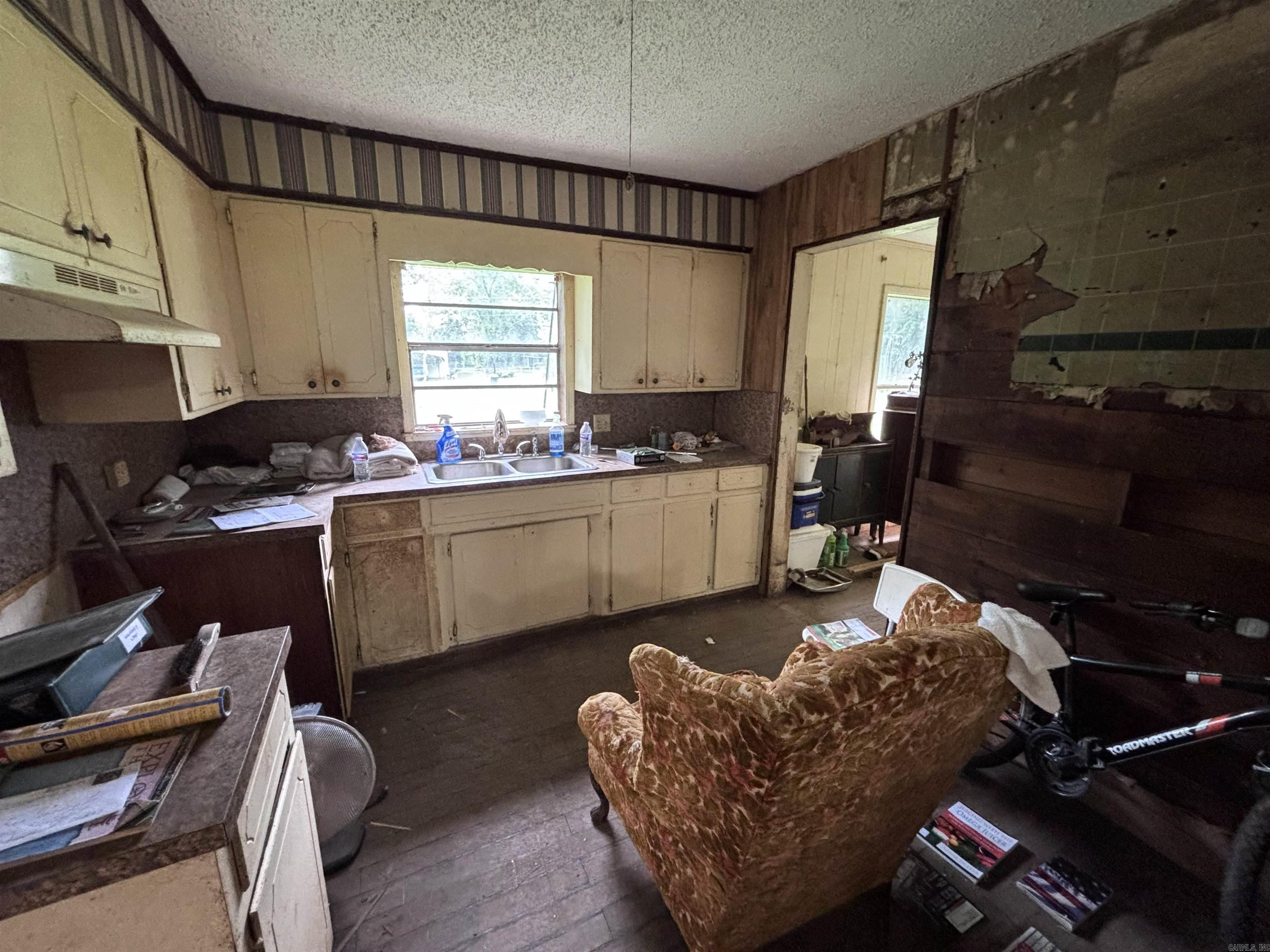 1636  Riverpoint  Clarksville, AR