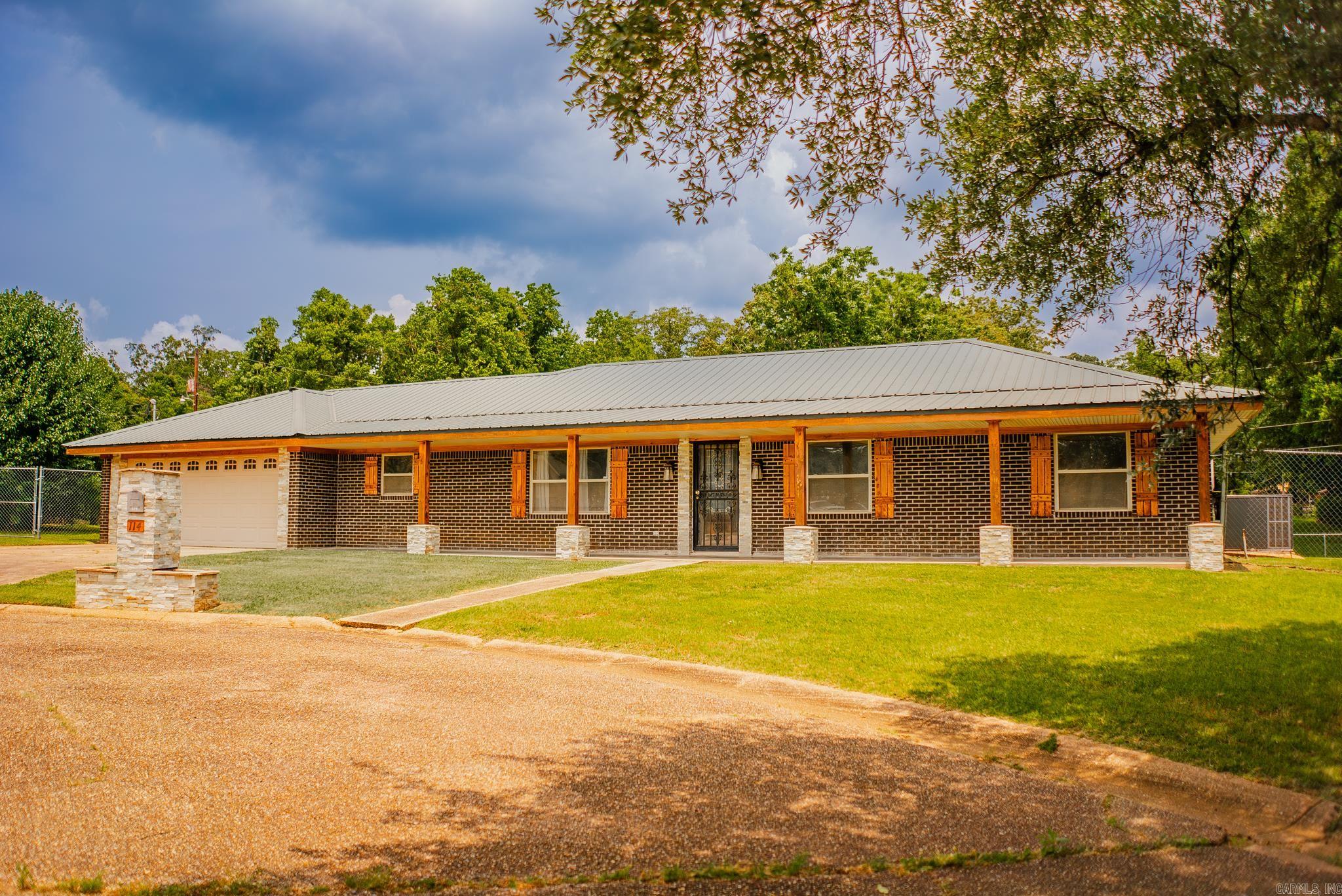 114  Roy  Monticello, AR