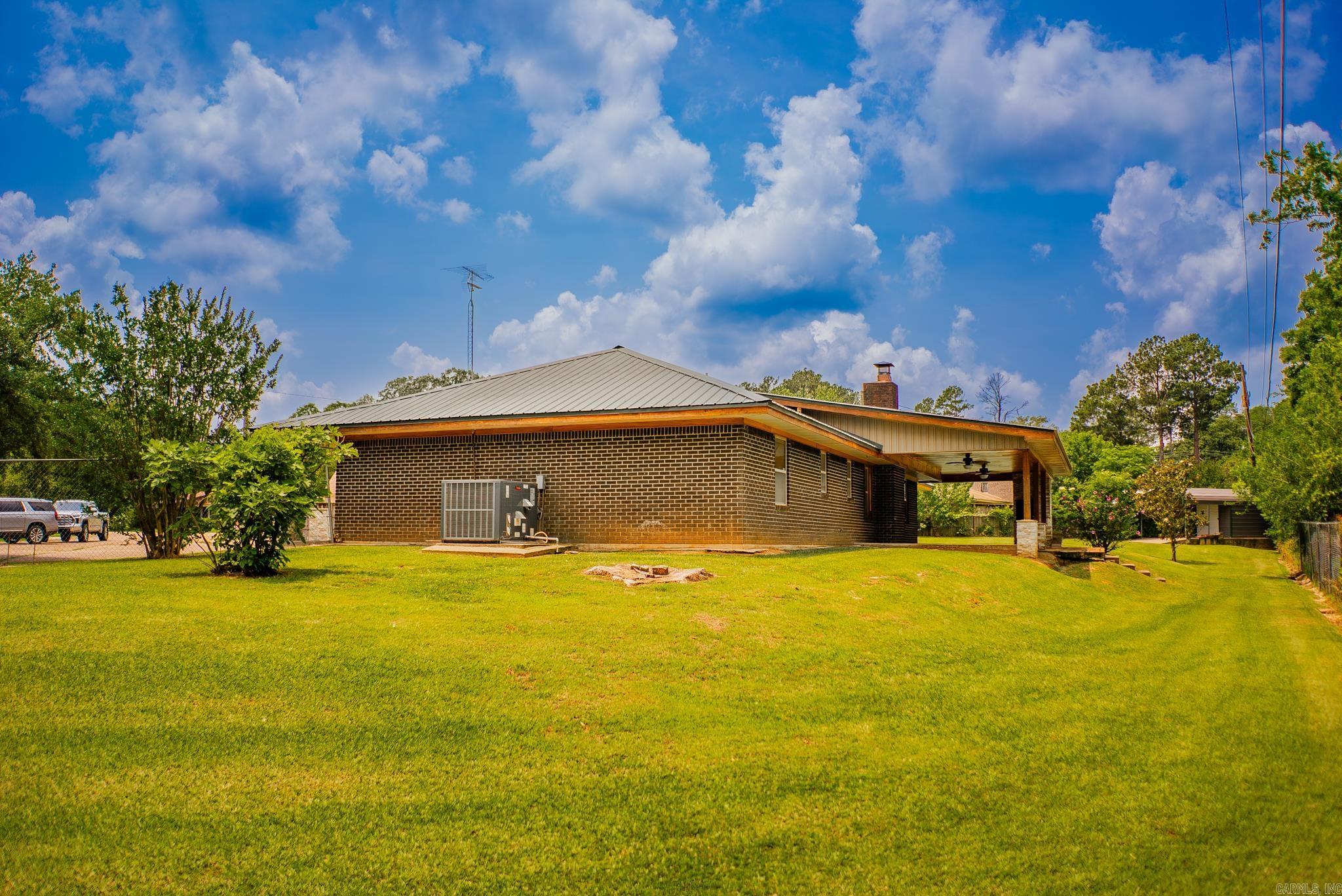 114  Roy  Monticello, AR