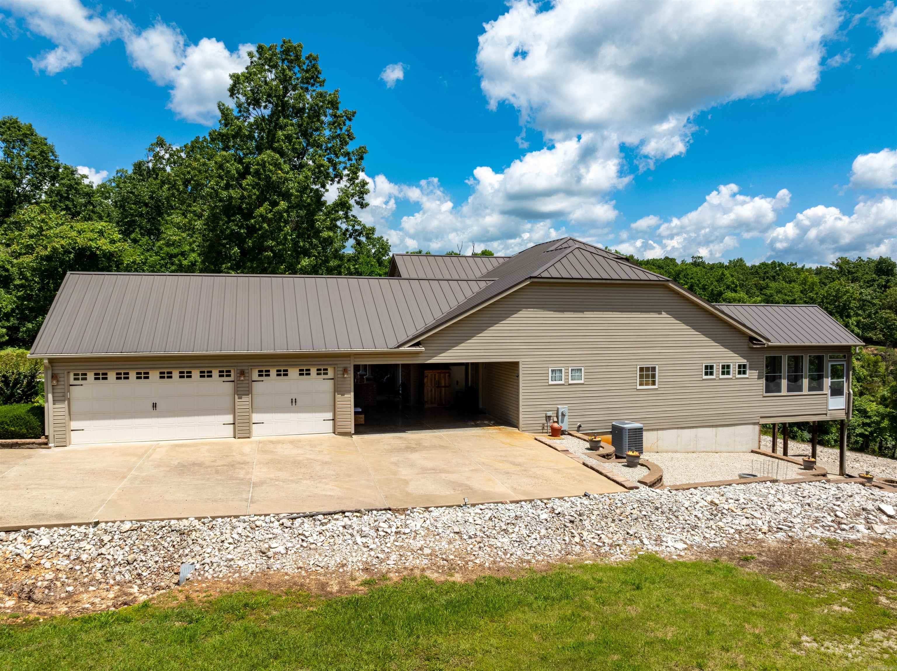 505 E Tri Lakes  Horseshoe Bend, AR
