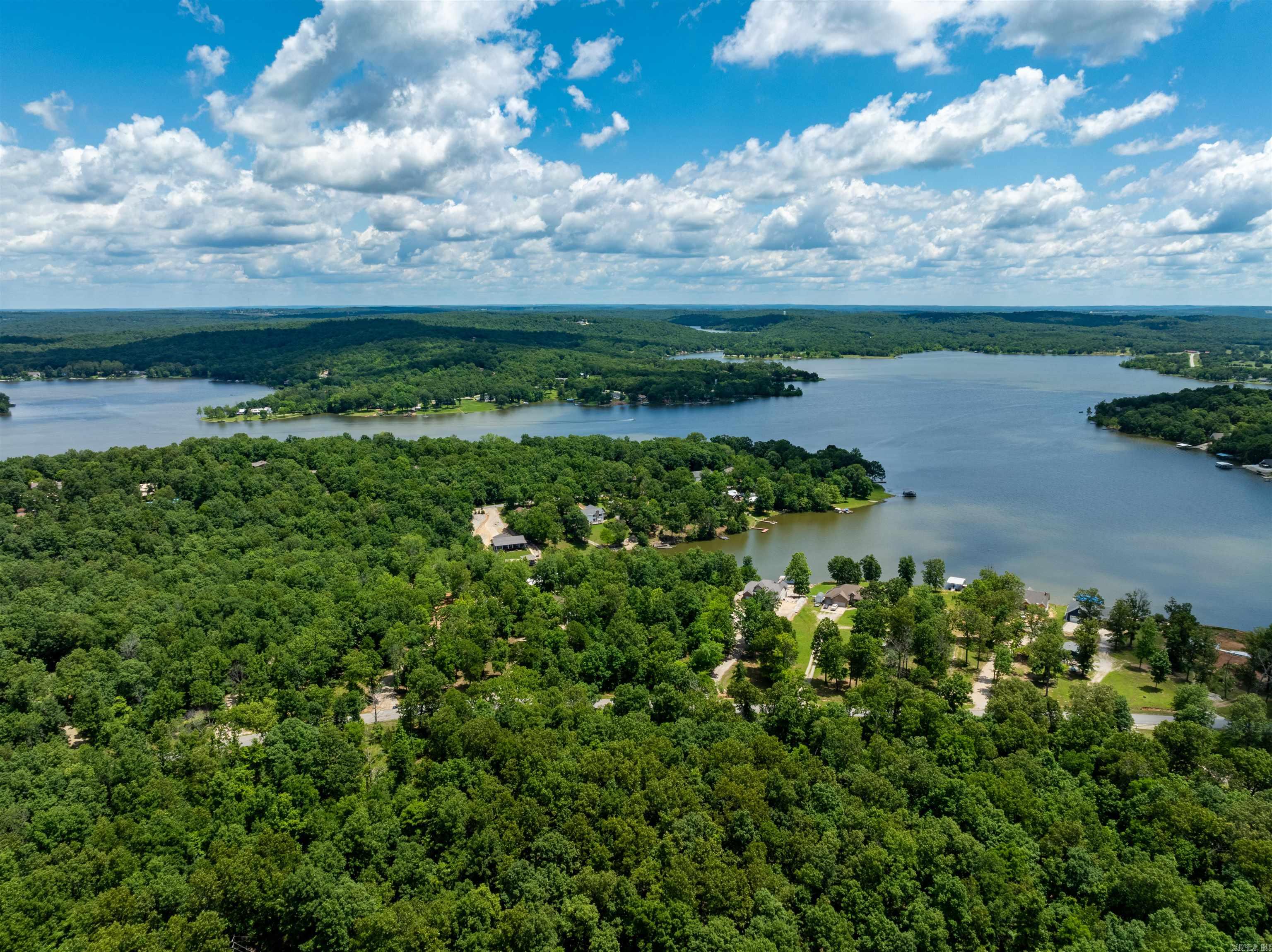 505 E Tri Lakes  Horseshoe Bend, AR