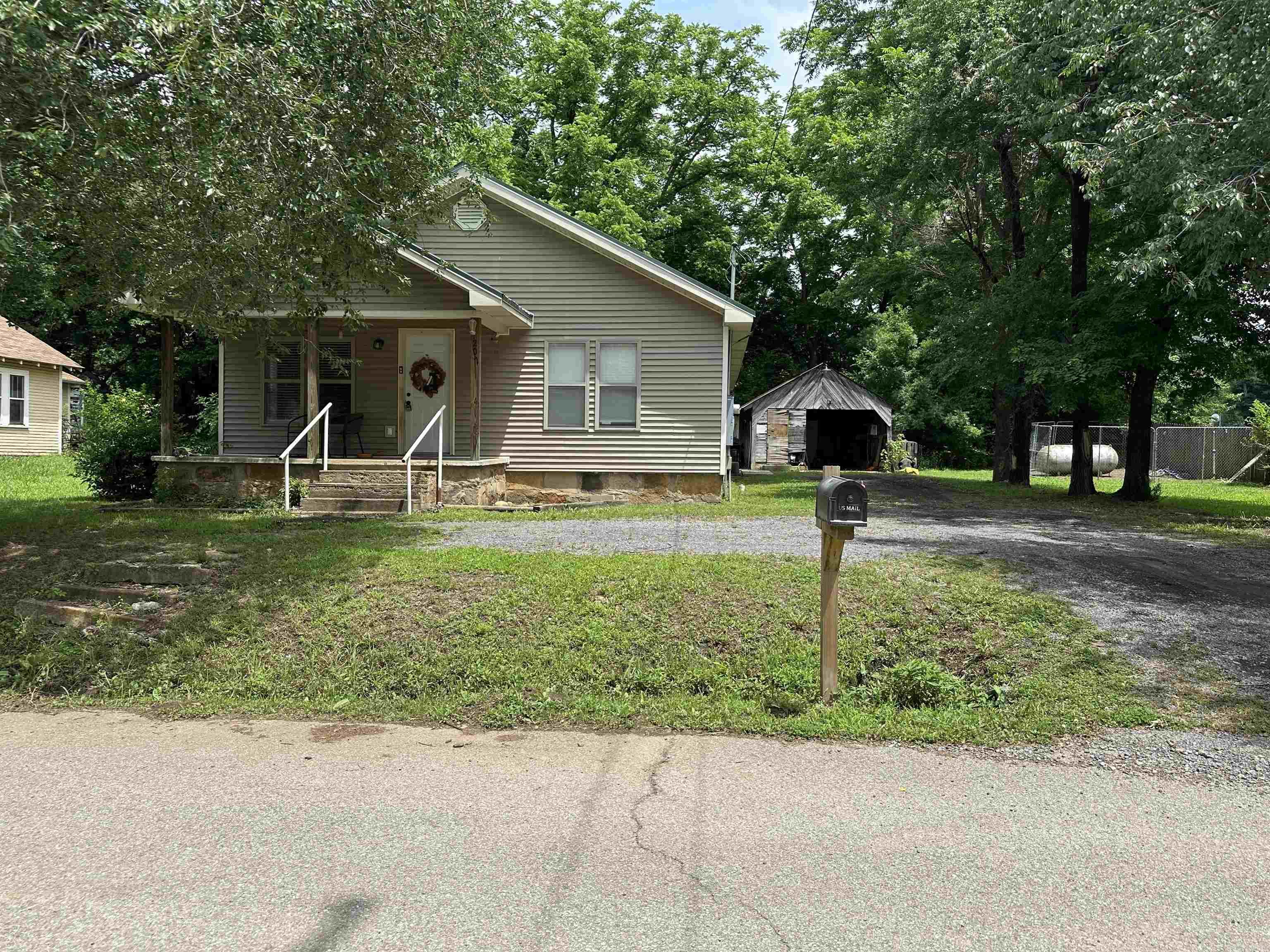 207  Spring St.  Marshall, AR