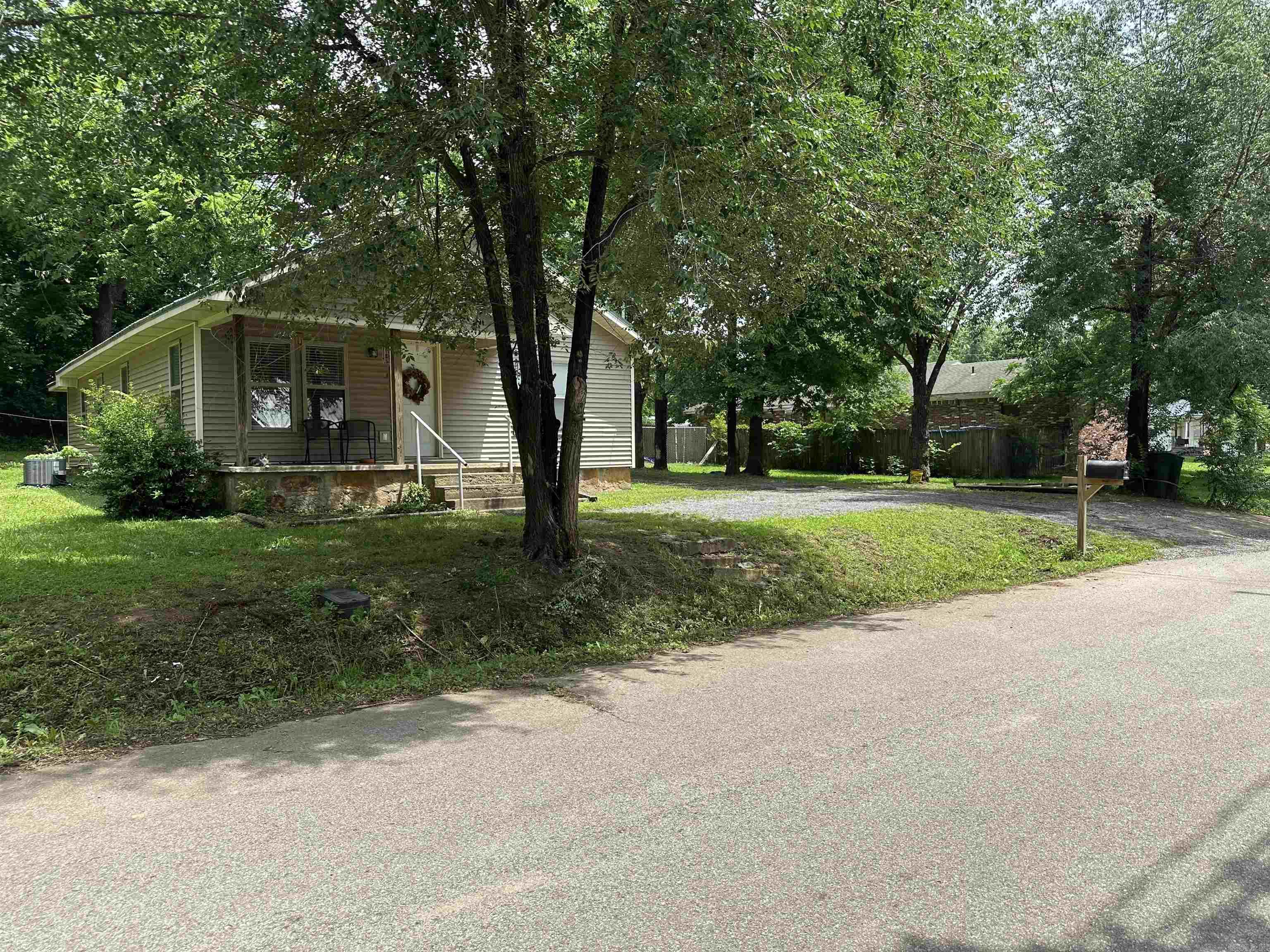 207  Spring St.  Marshall, AR