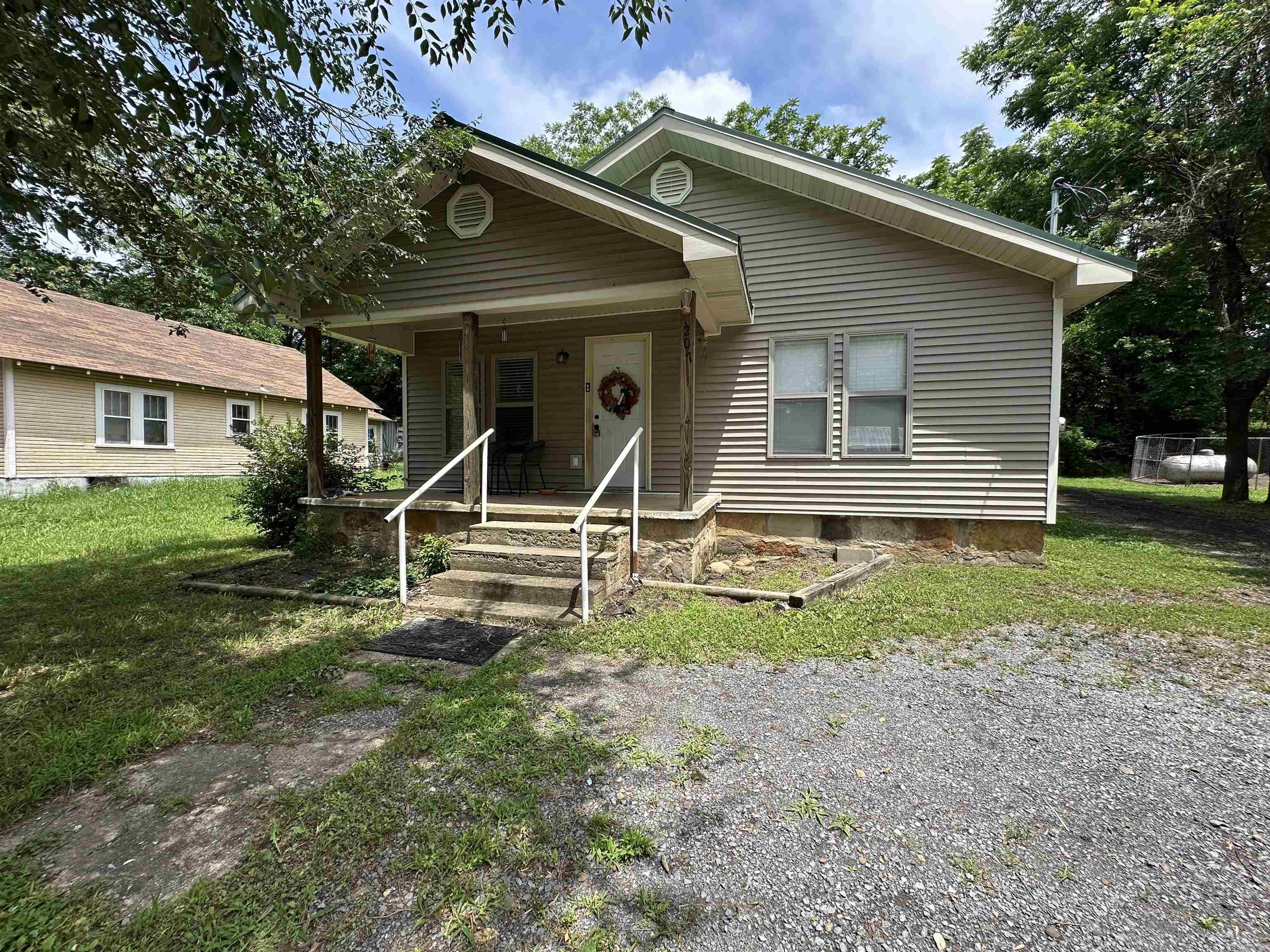 207  Spring St.  Marshall, AR