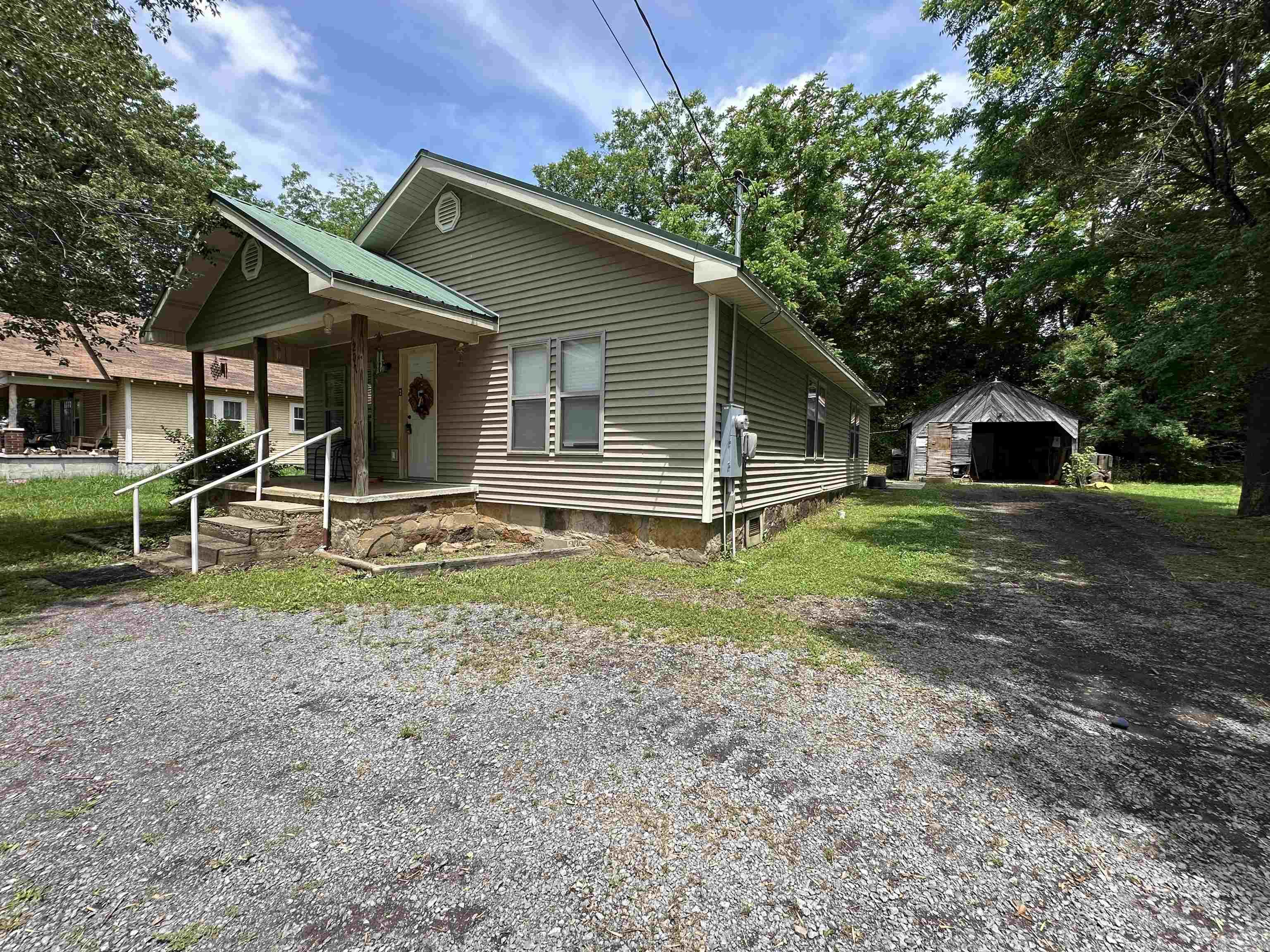 207  Spring St.  Marshall, AR