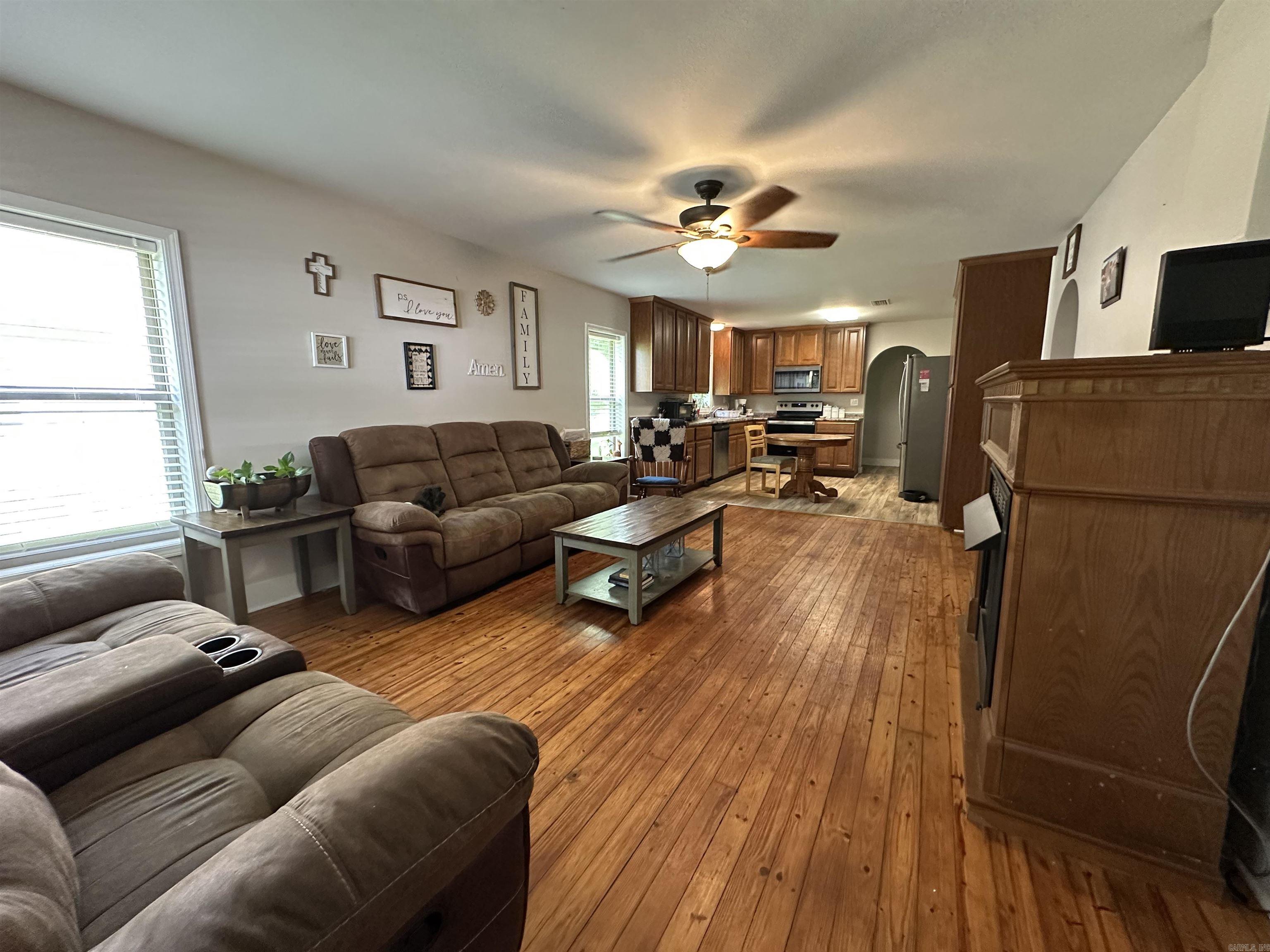 207  Spring St.  Marshall, AR