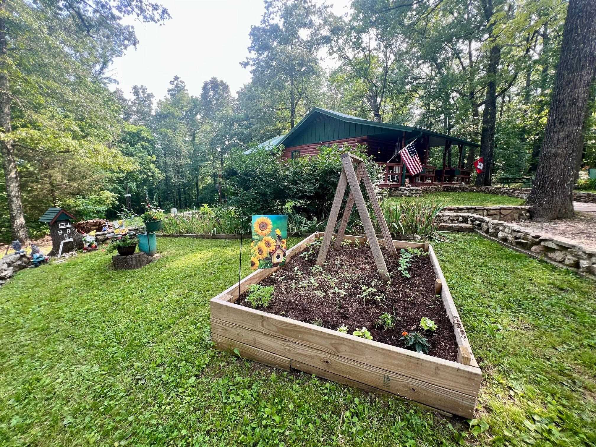 8601  Nine Mile Ridge  Hardy, AR
