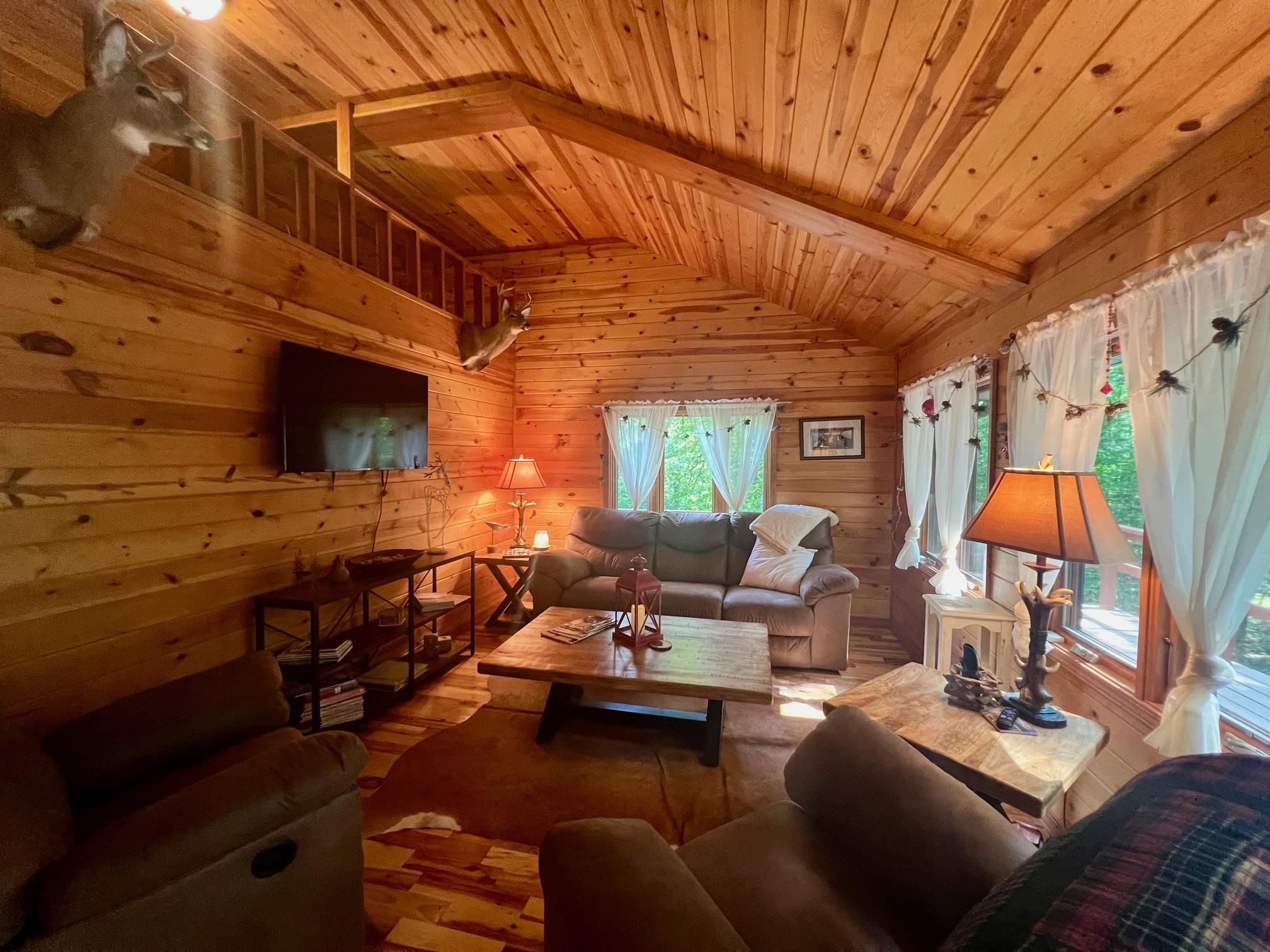 8601  Nine Mile Ridge  Hardy, AR