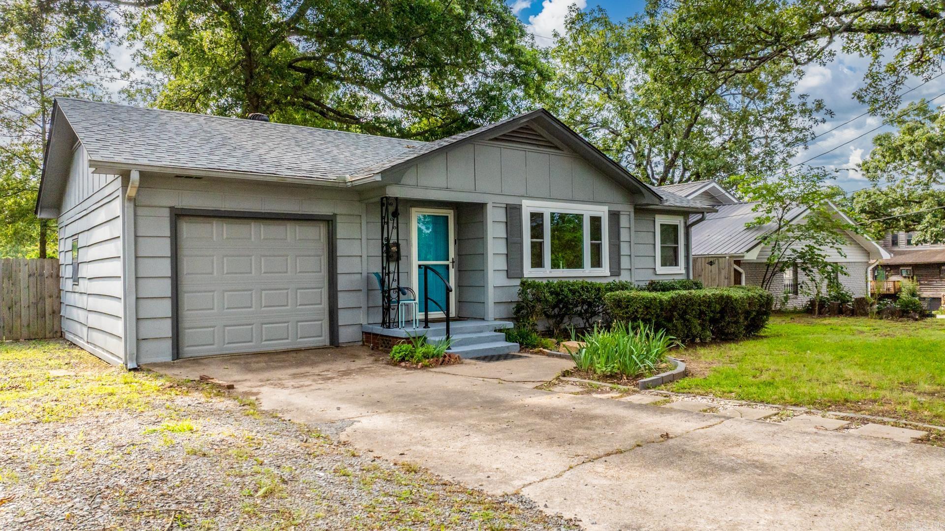 104  Parkview  North Little Rock, AR