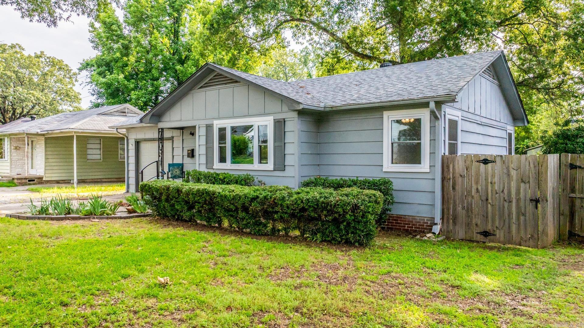 104  Parkview  North Little Rock, AR