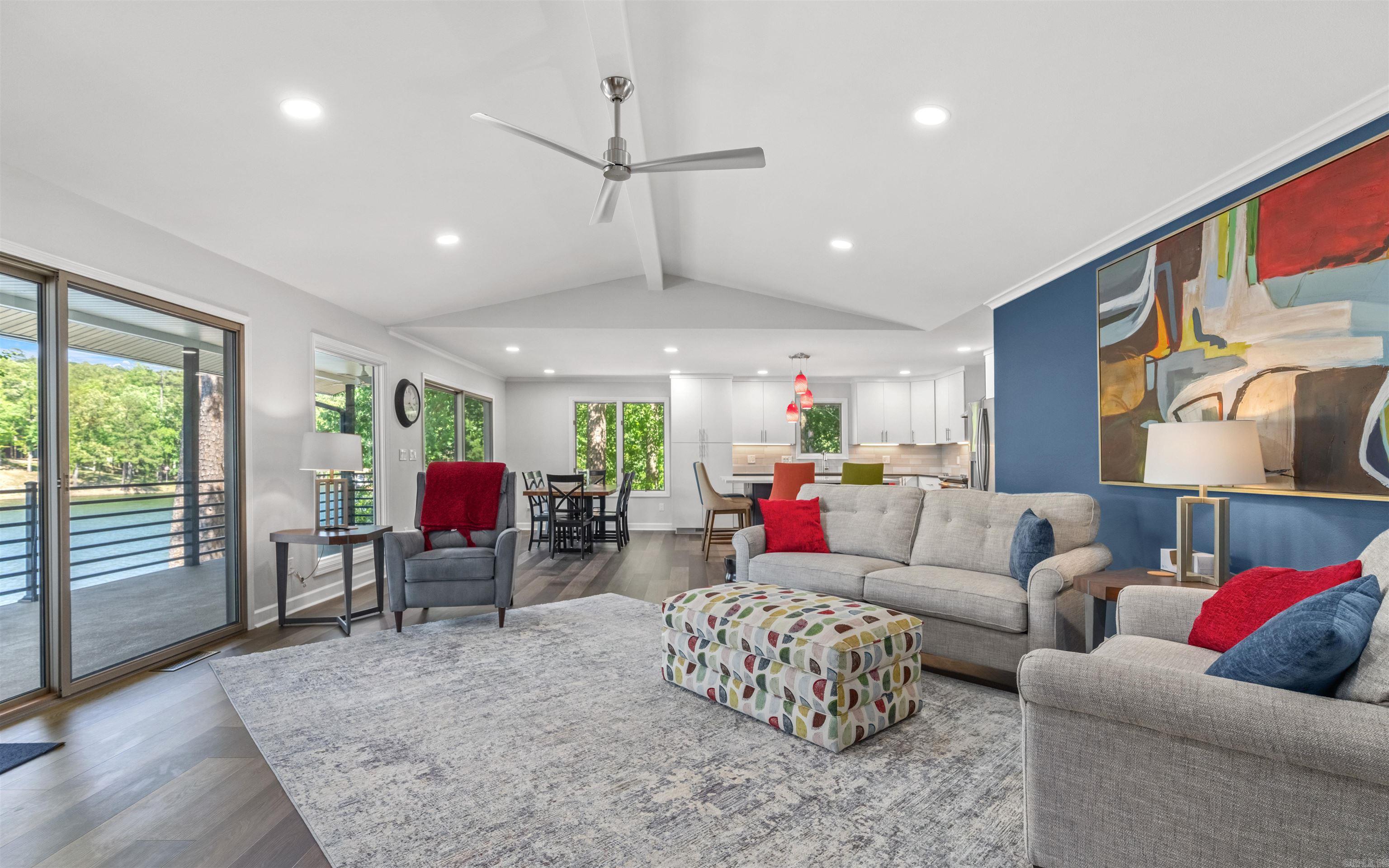 9 Llana  Hot Springs Village, AR
