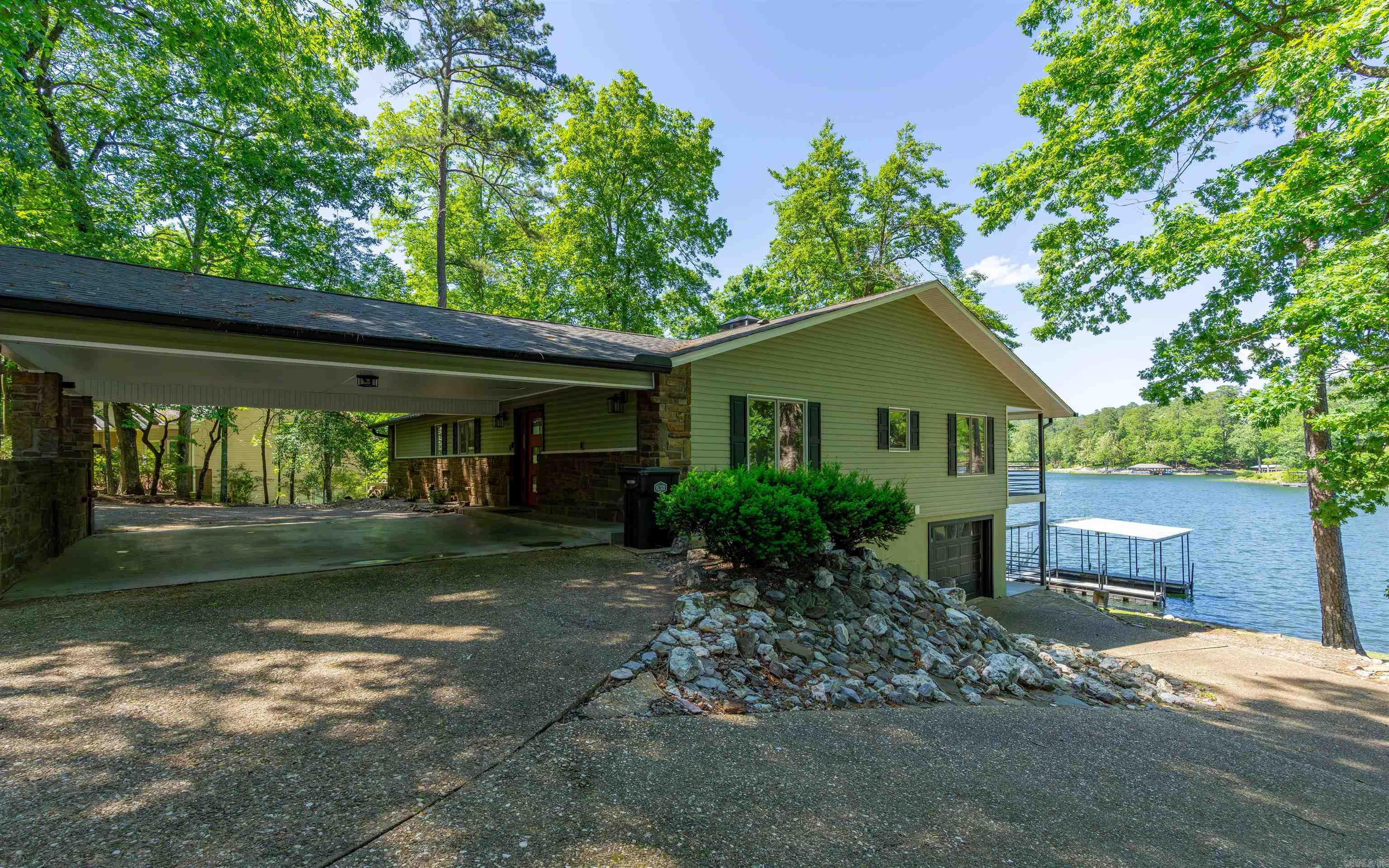 9 Llana  Hot Springs Village, AR