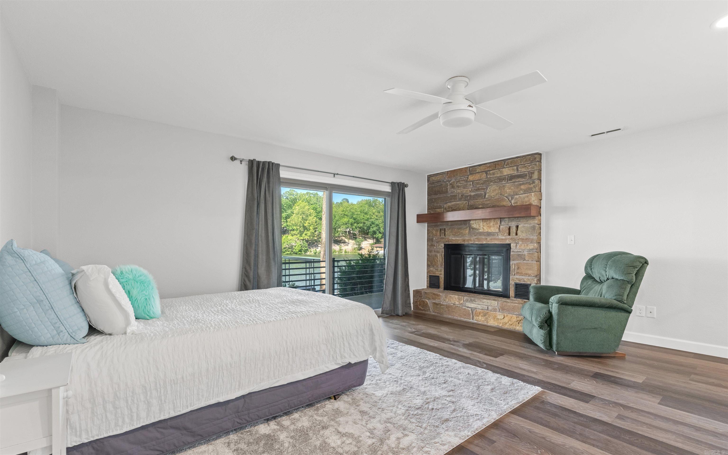 9 Llana  Hot Springs Village, AR