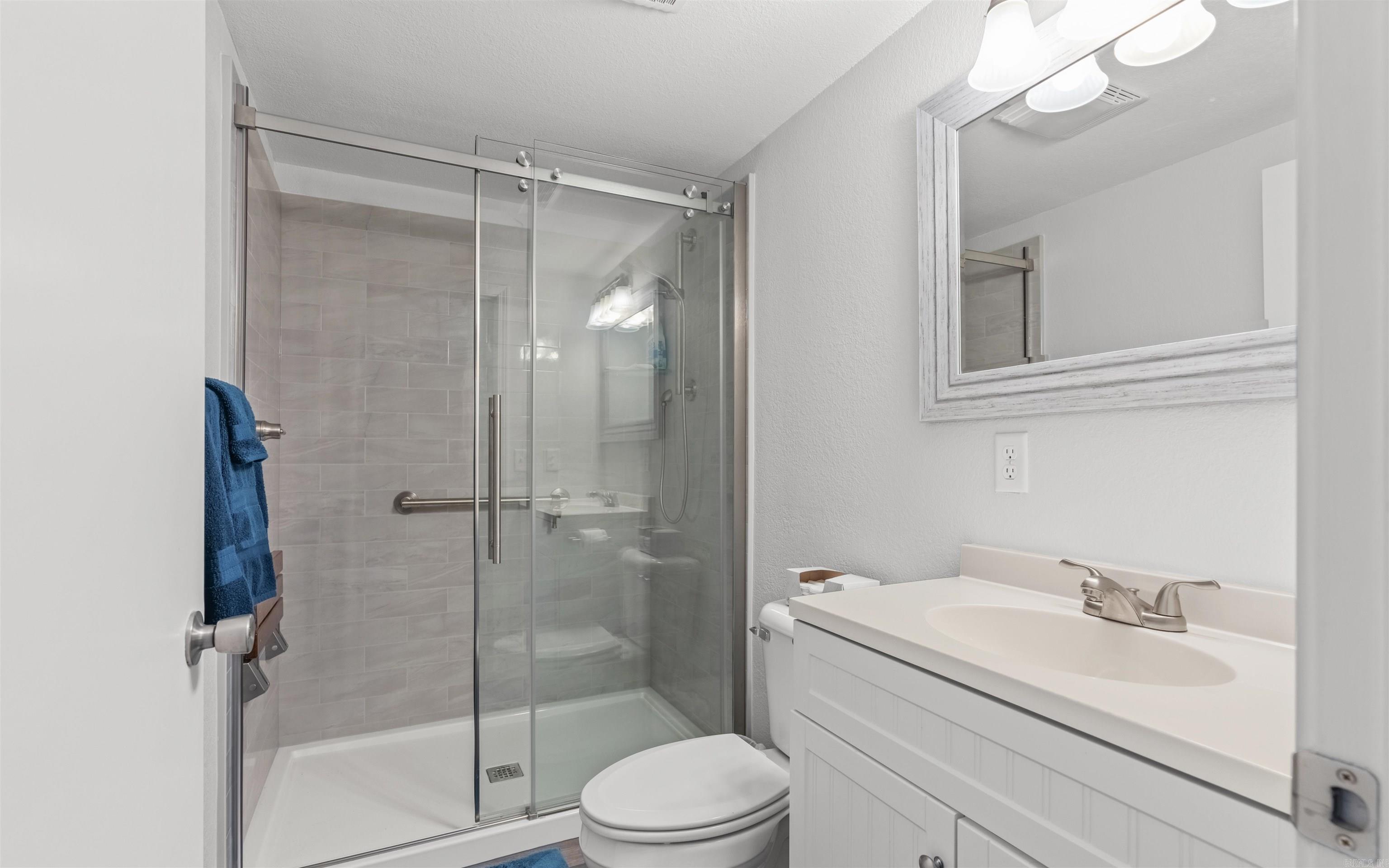 9 Llana  Hot Springs Village, AR
