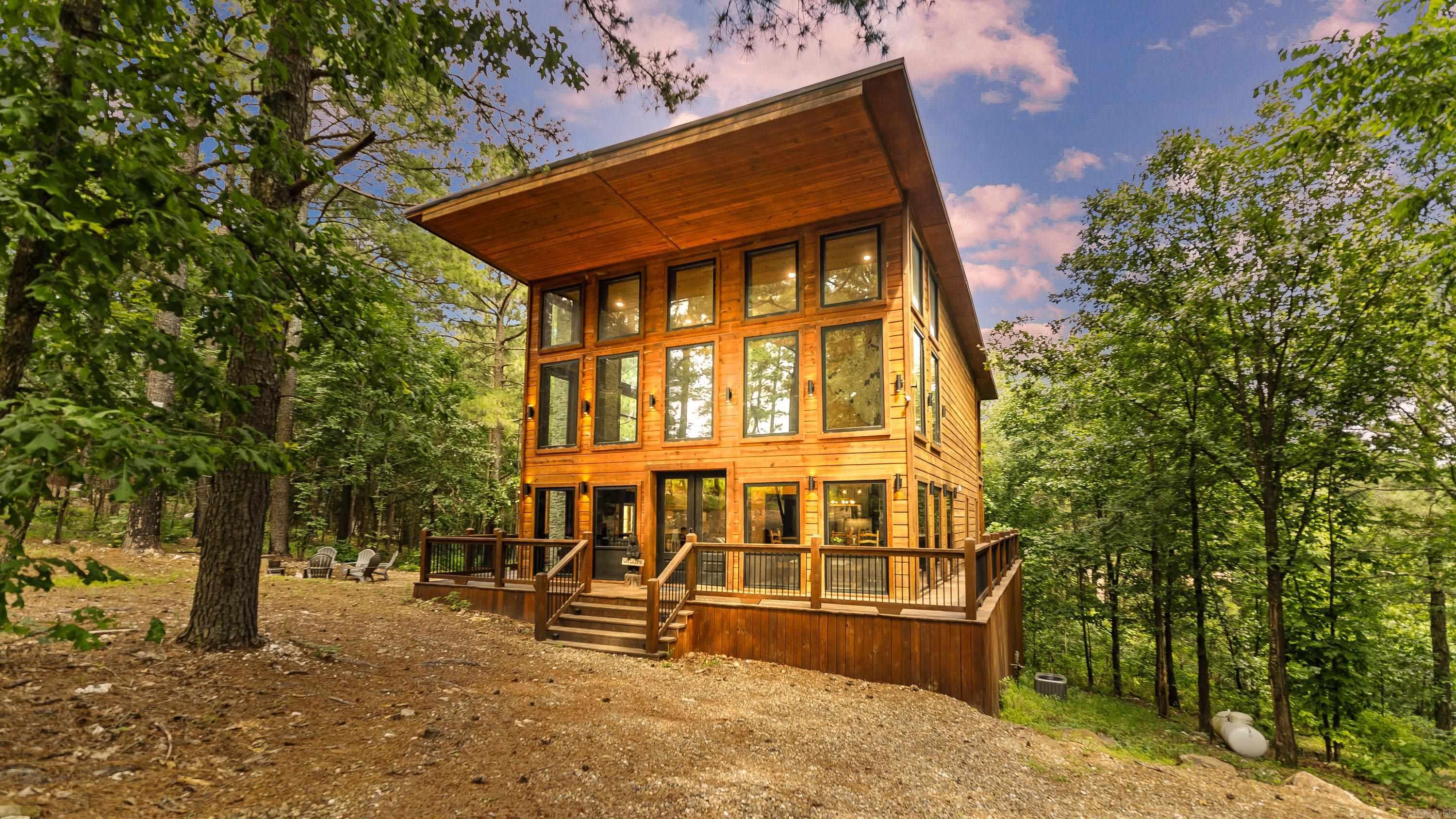 136 Gnarly Maple Trail