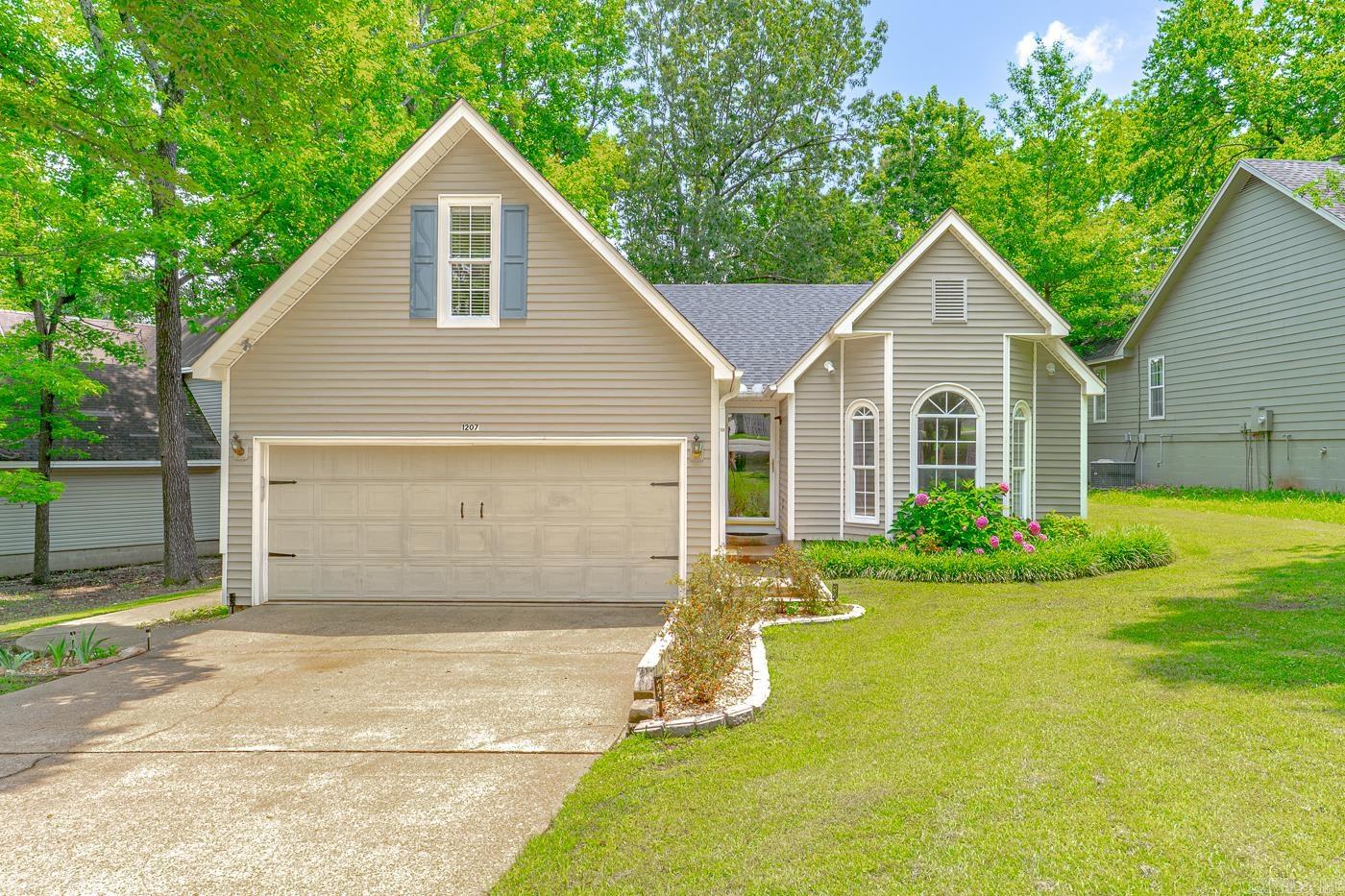 1207  Hunters Run  Jonesboro, AR