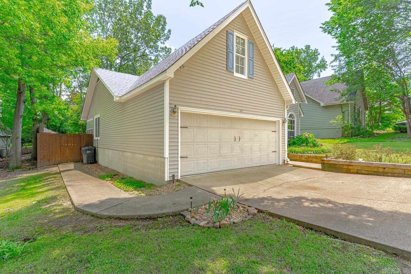 1207  Hunters Run  Jonesboro, AR