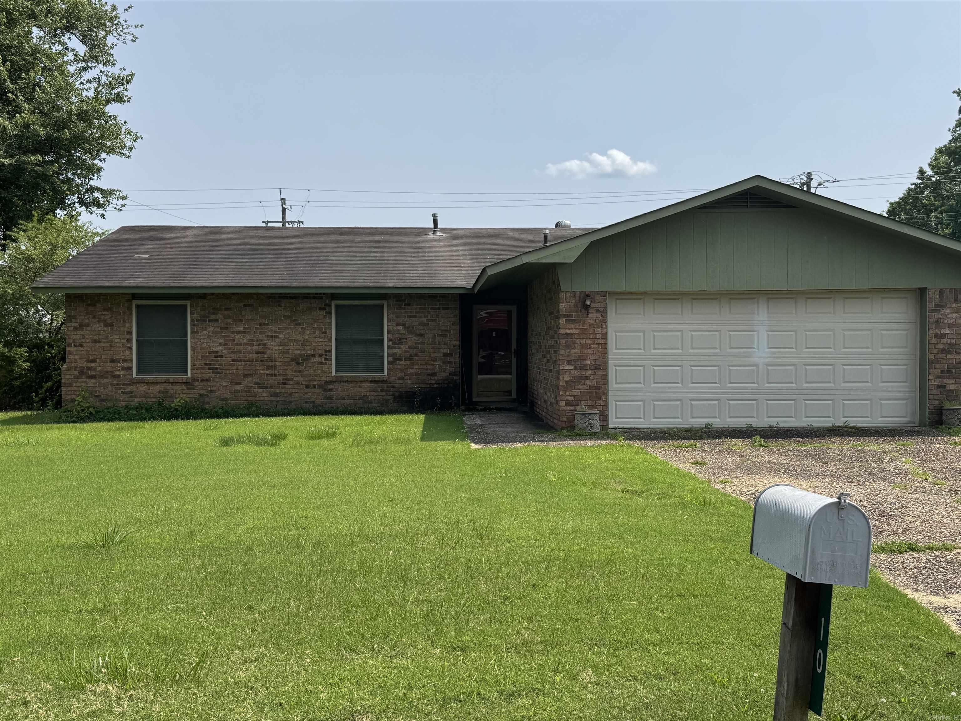 10  Hollyridge Ct  Jacksonville, AR