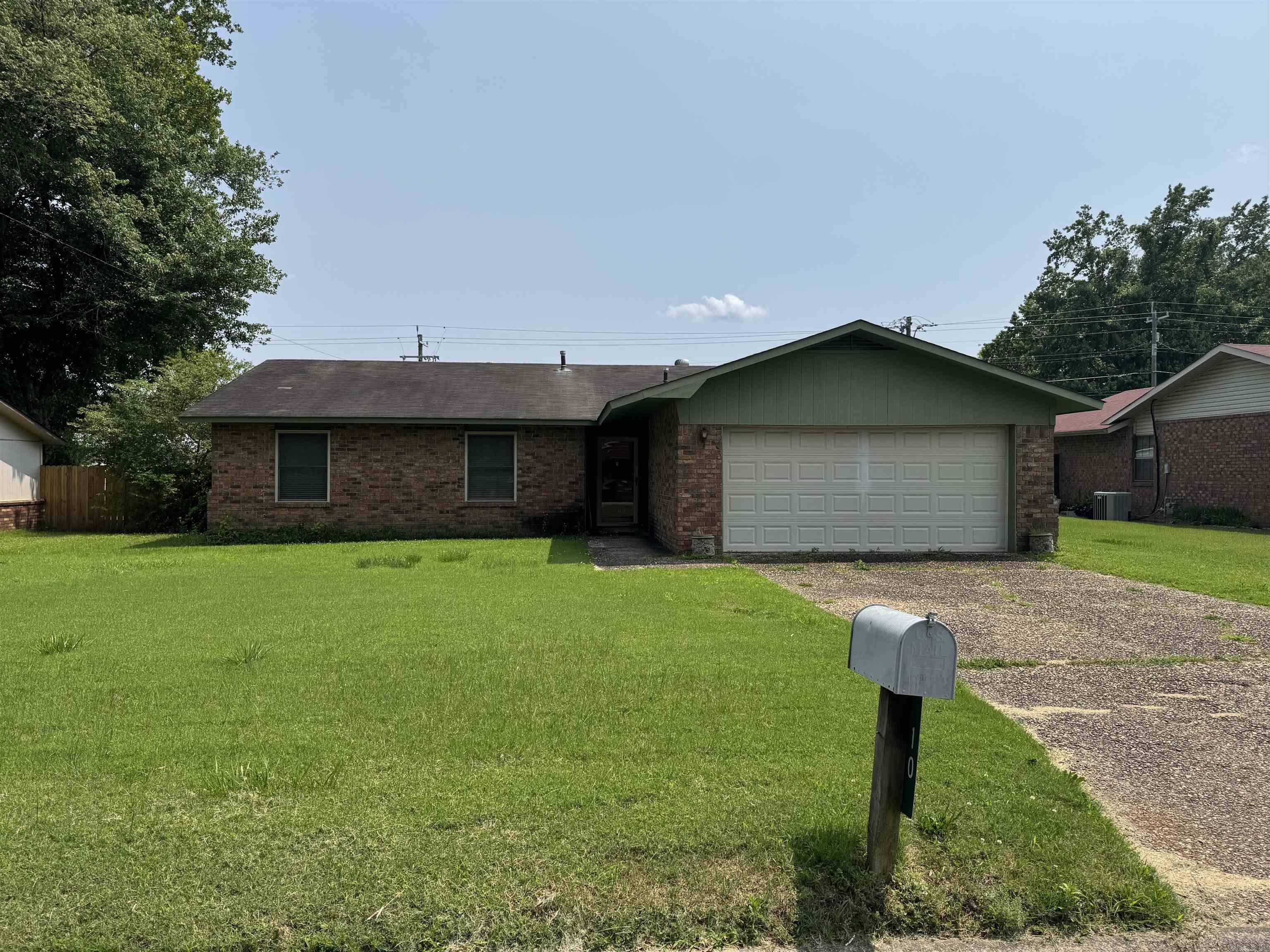 10  Hollyridge Ct  Jacksonville, AR
